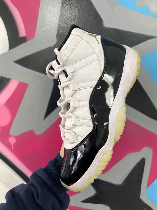 Nike Jordan 11 DMP Sneakers
