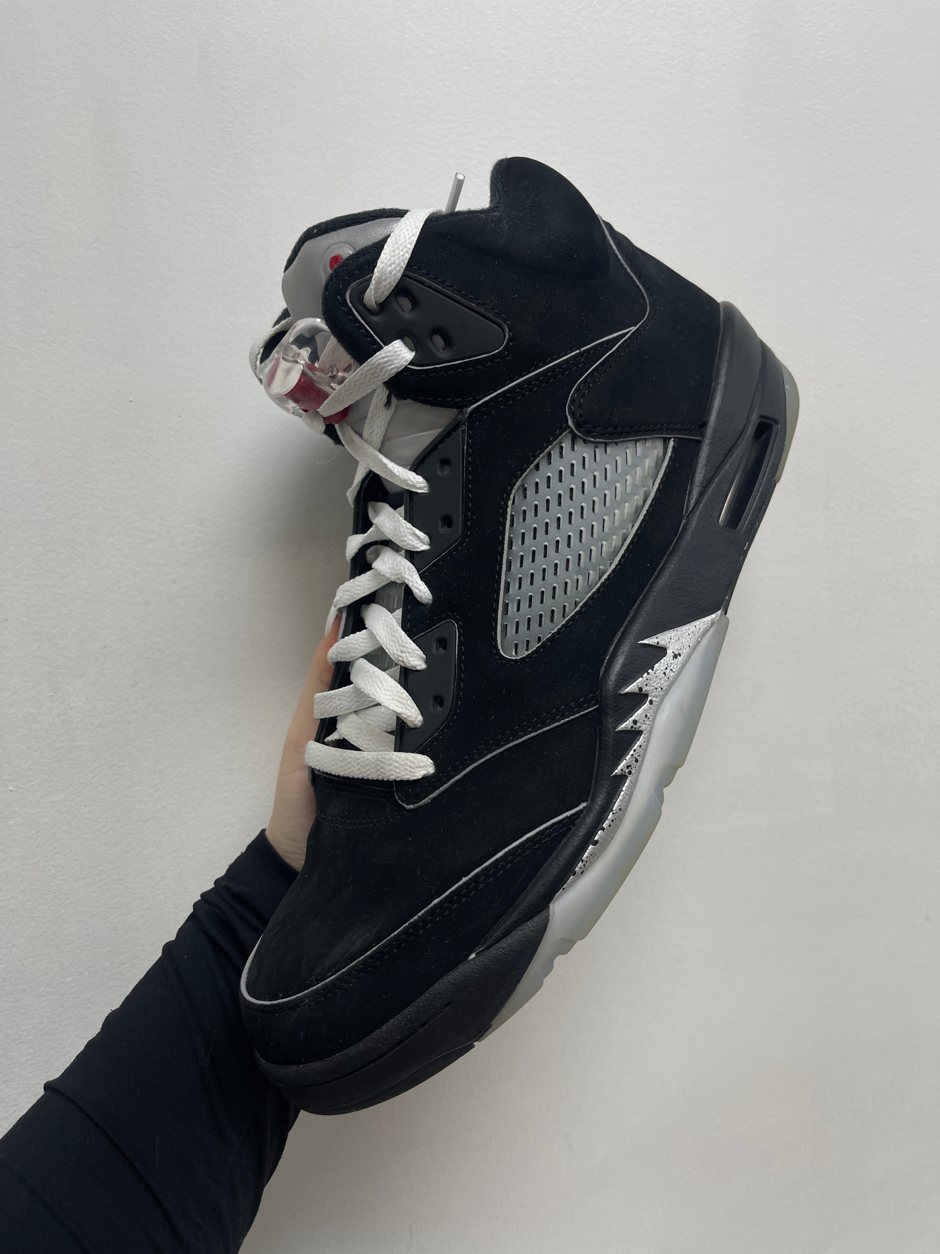 Jordan 5 Black Metallic Sneakers