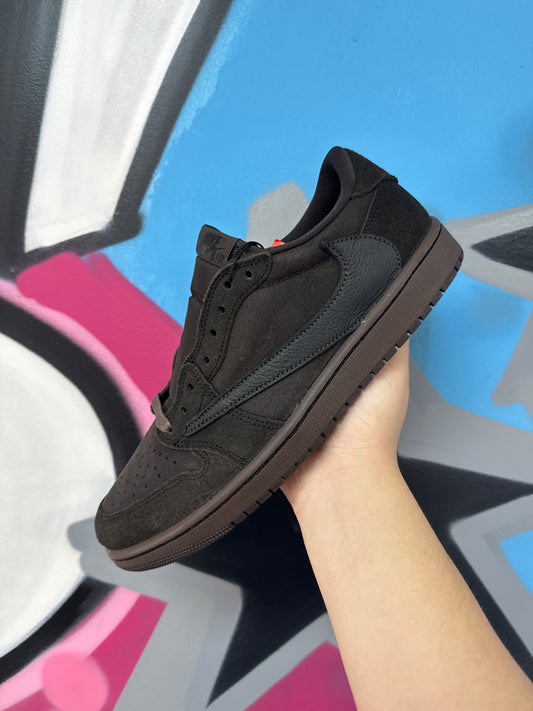 Nike Jordan 1 Low Velet Sneakers