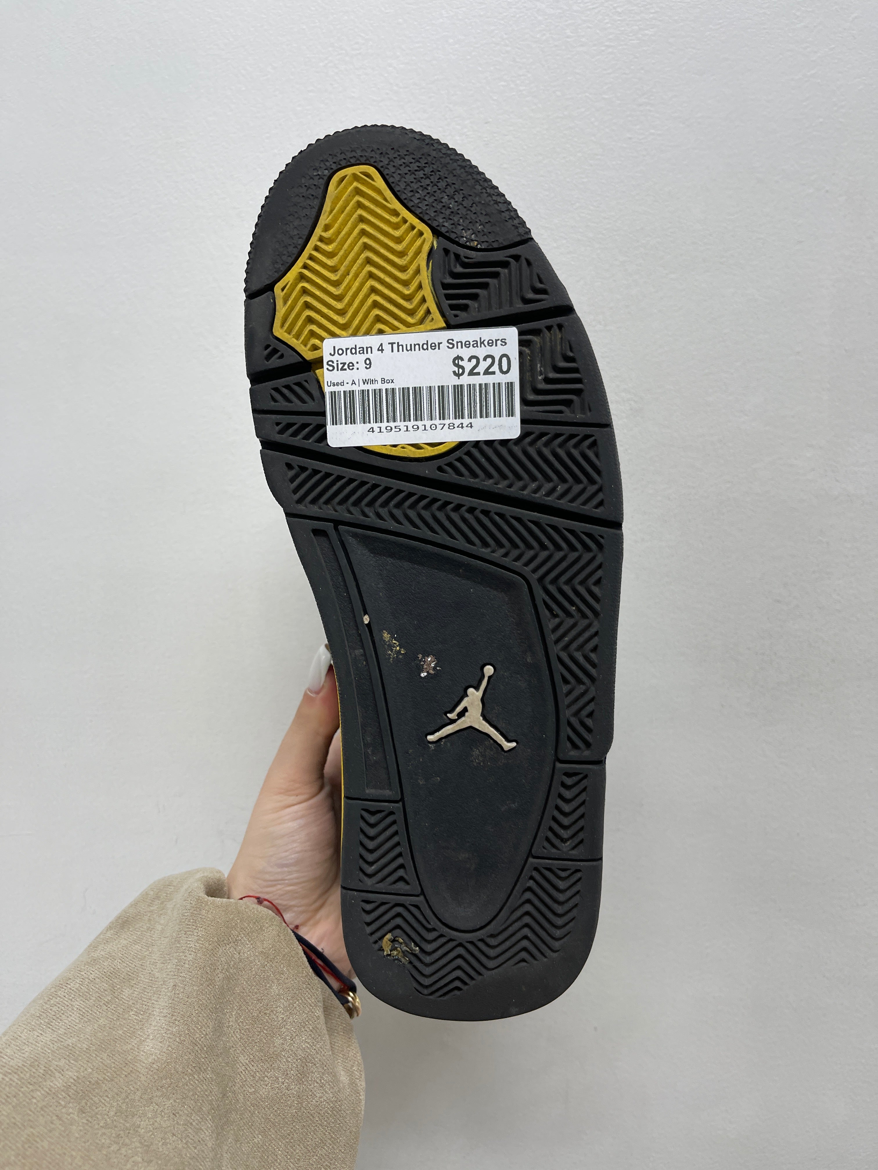 Jordan 4 Thunder Sneakers