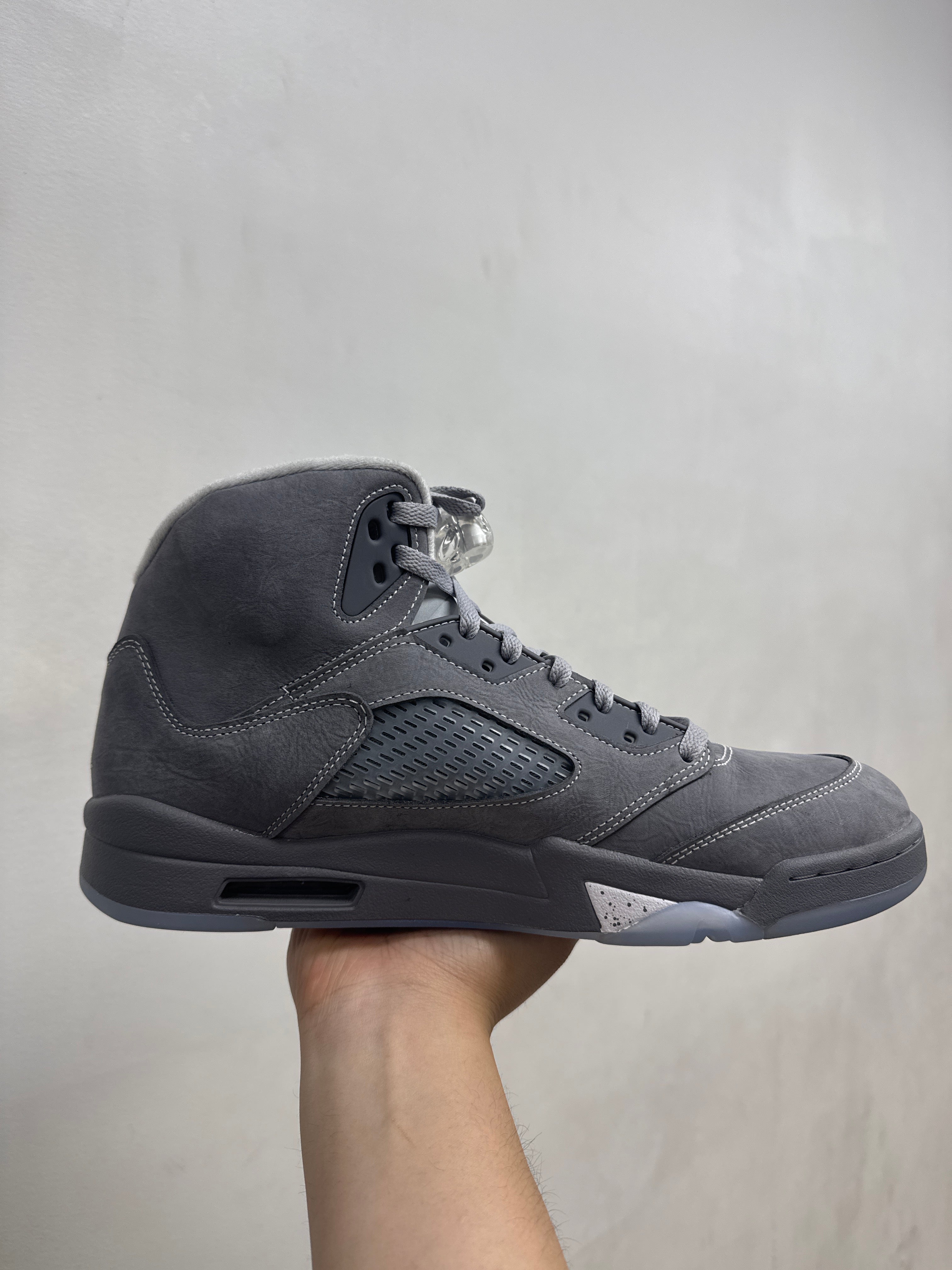 Jordan 5 Wolf Grey Sneakers