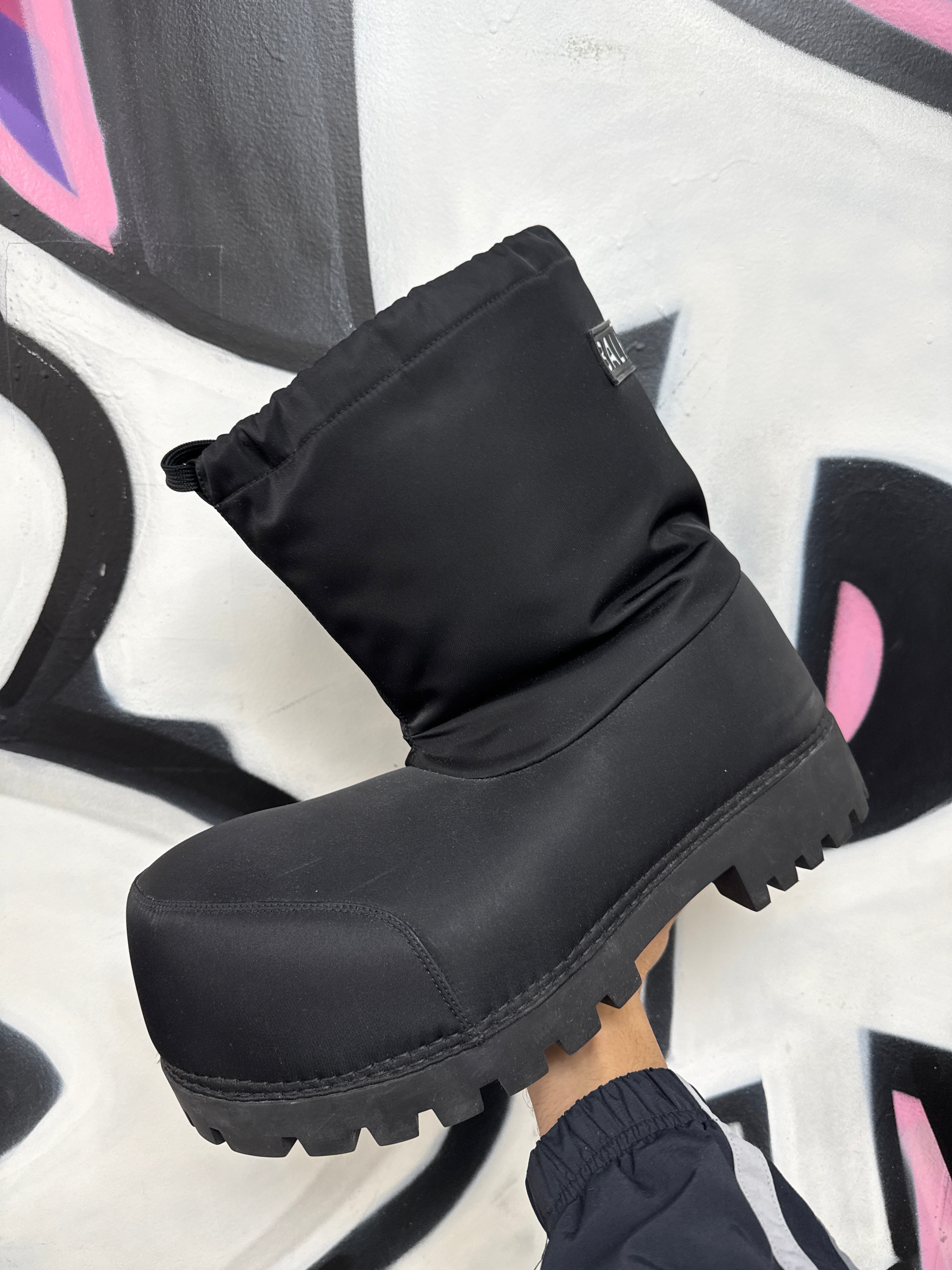 Balenciaga Black Ski Alaskan Boots