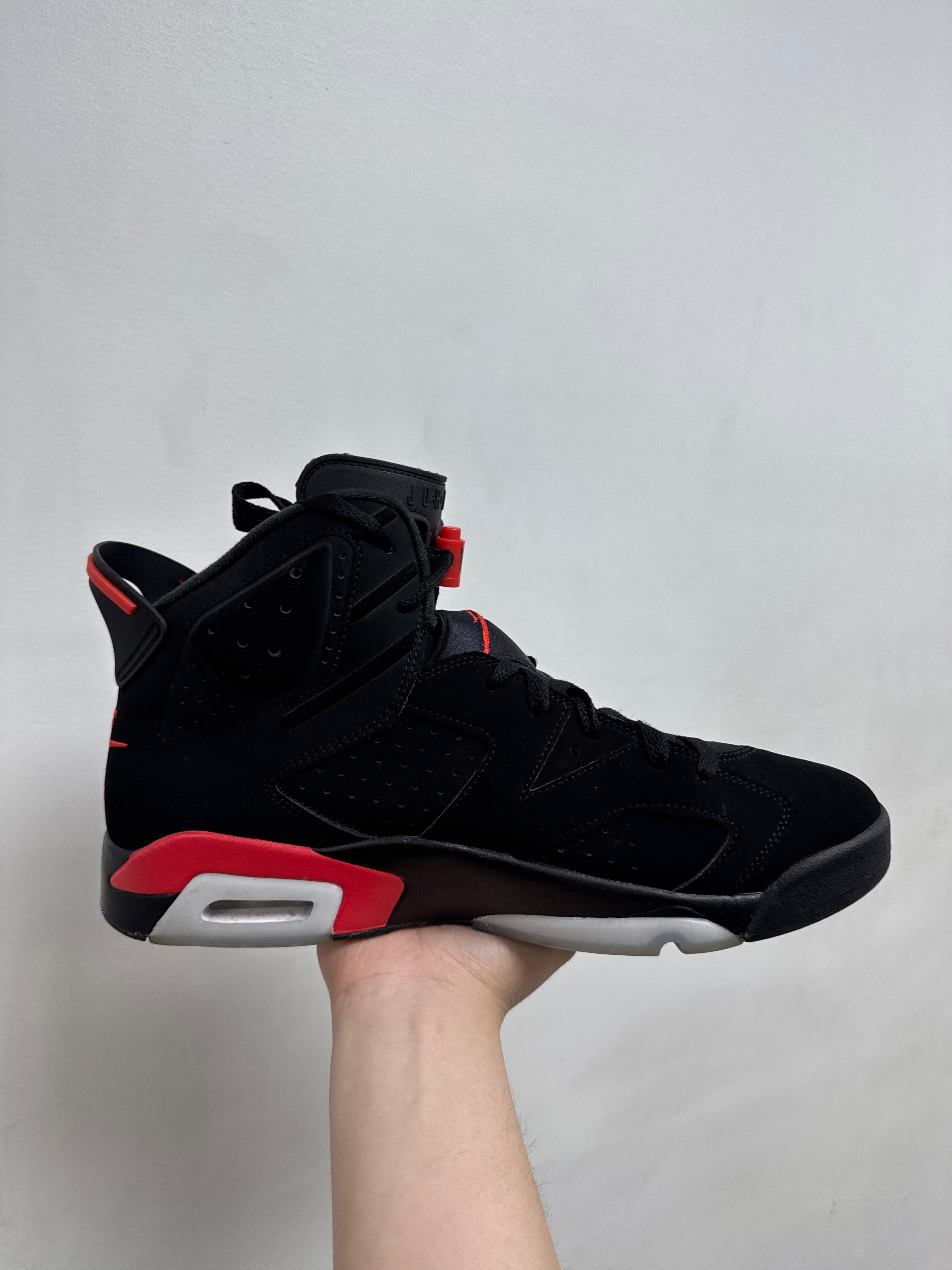 Jordan 6 Infrared Sneakers