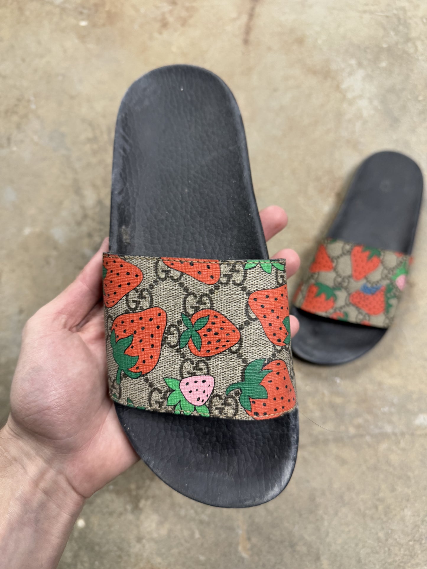 Gucci Slipper Strawberry Mono Used 38 (US 5) No Box