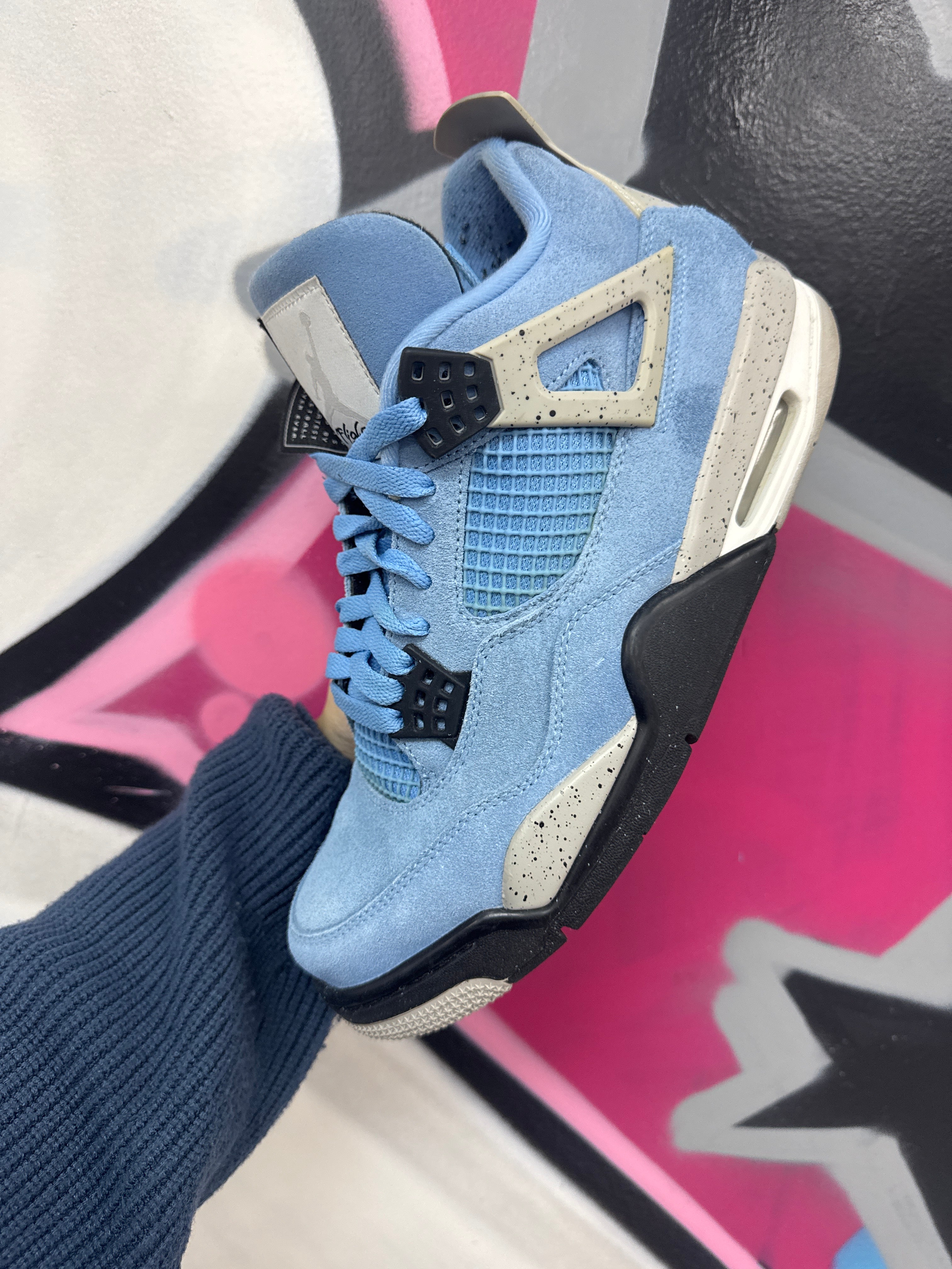 Nike Jordan 4 University Blue Sneakers