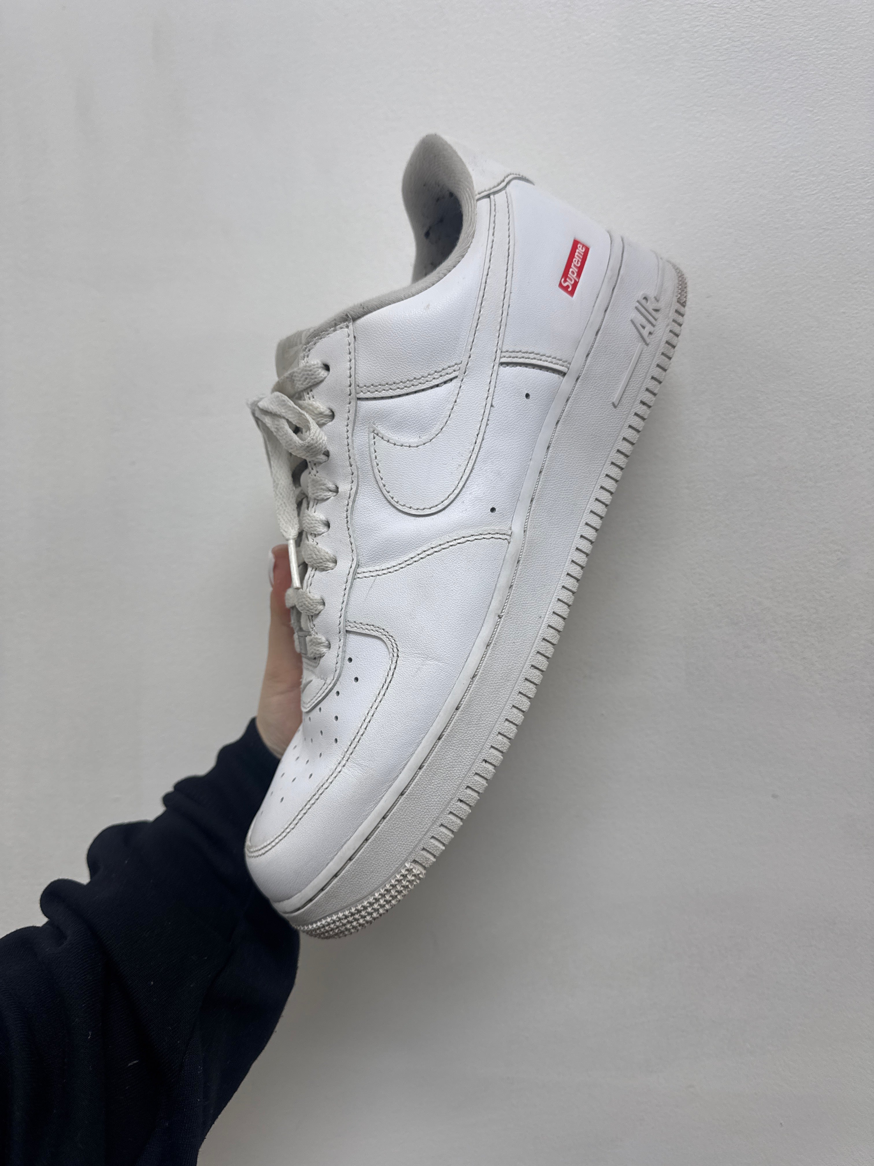 Nike Supreme White AF1 Sneakers