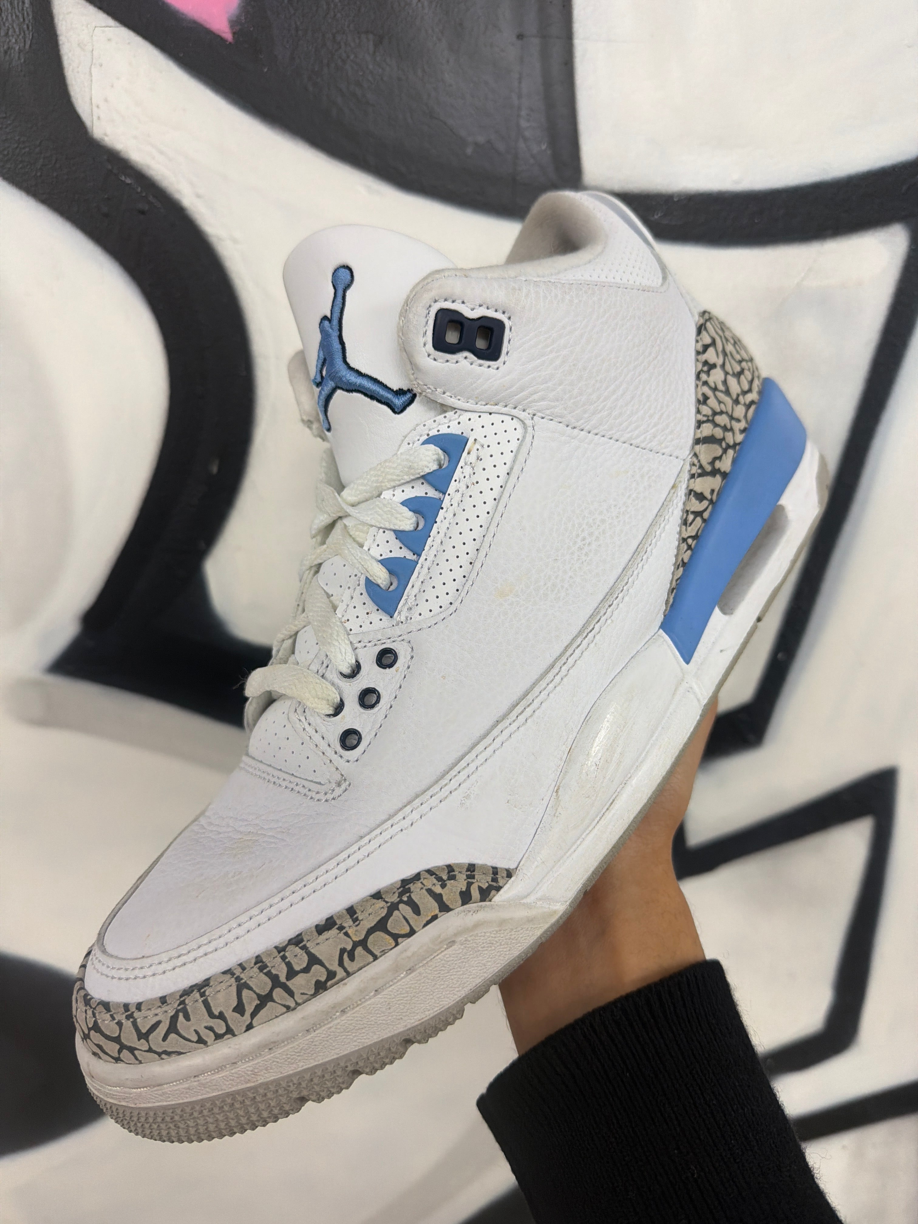 Nike Jordan 3 UNC Sneakers