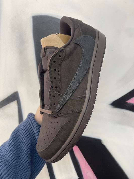 Nike Jordan 1 Low Travis Scott Velvet Sneakers