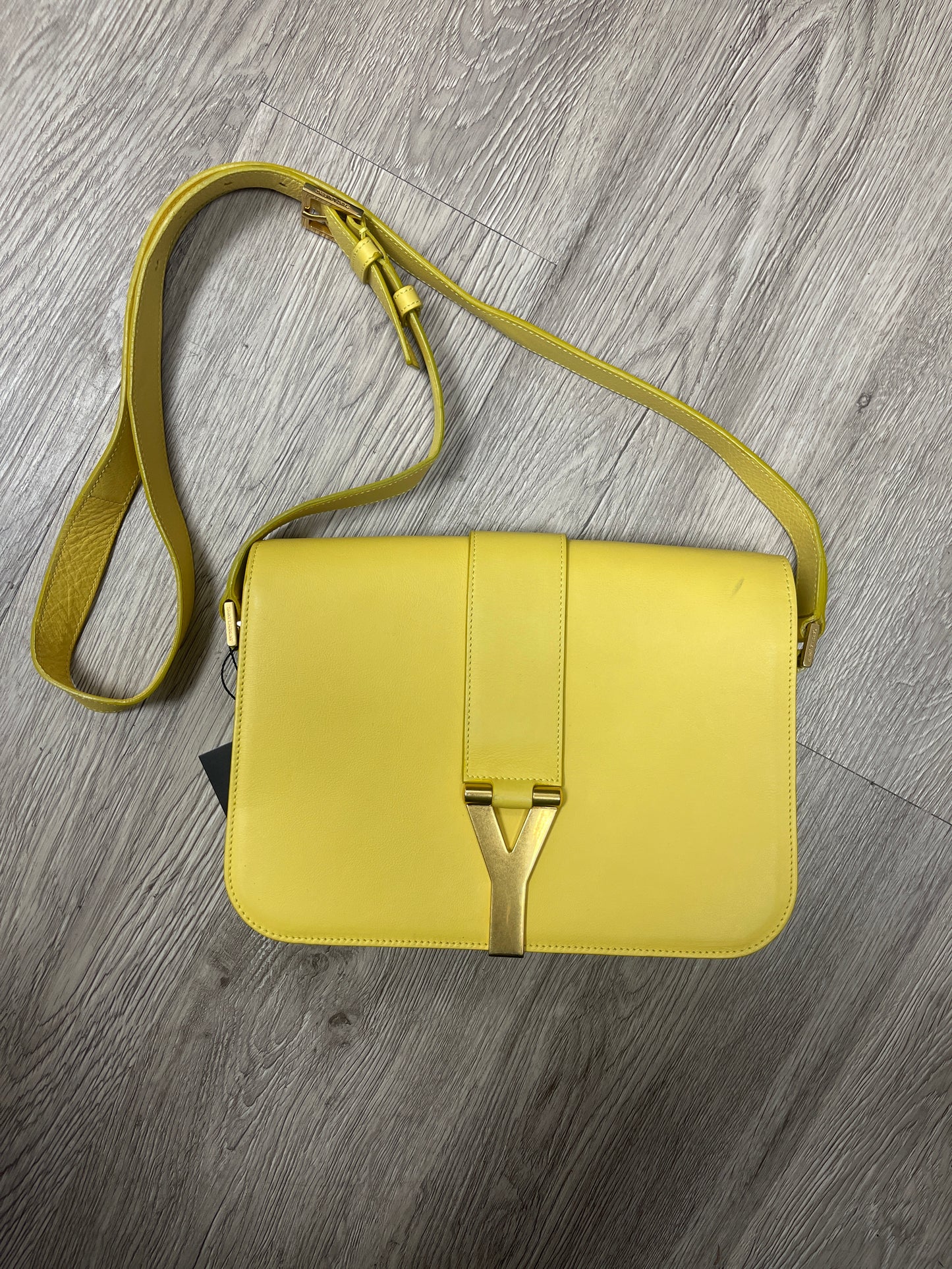 YSL Chyc Leather Classic Y Yellow Crossbody Bag Lightly Worn One Size N/A