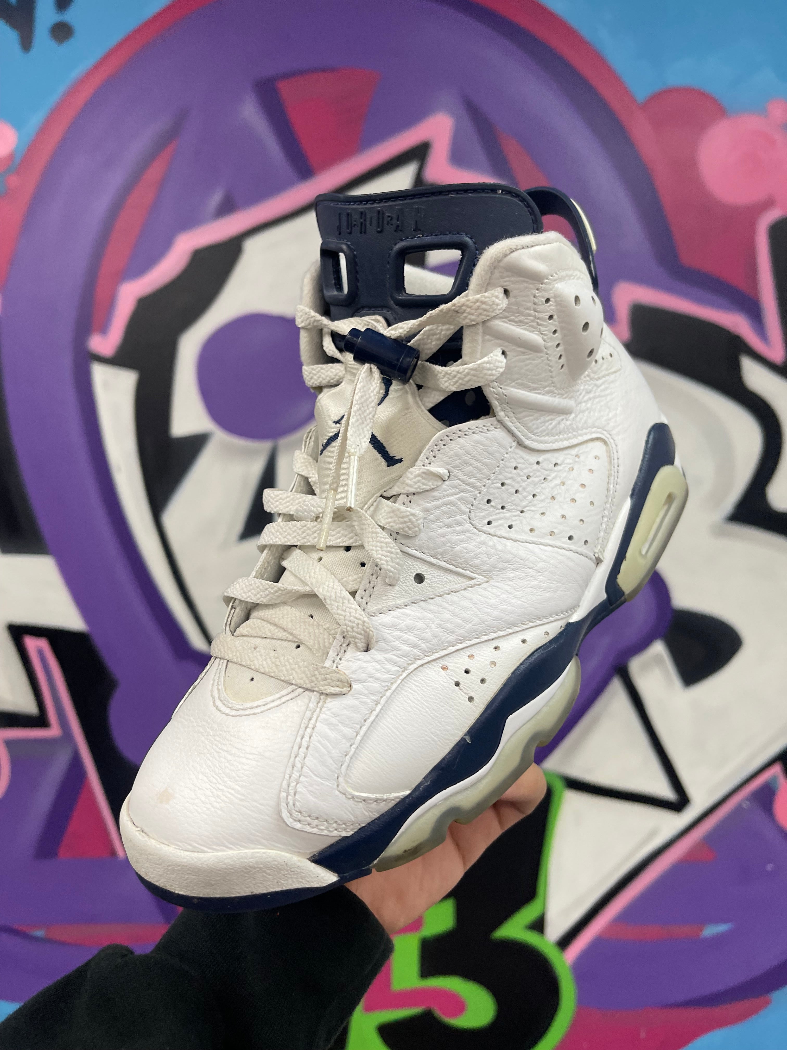 Jordan 6 Midnight Navy Sneakers