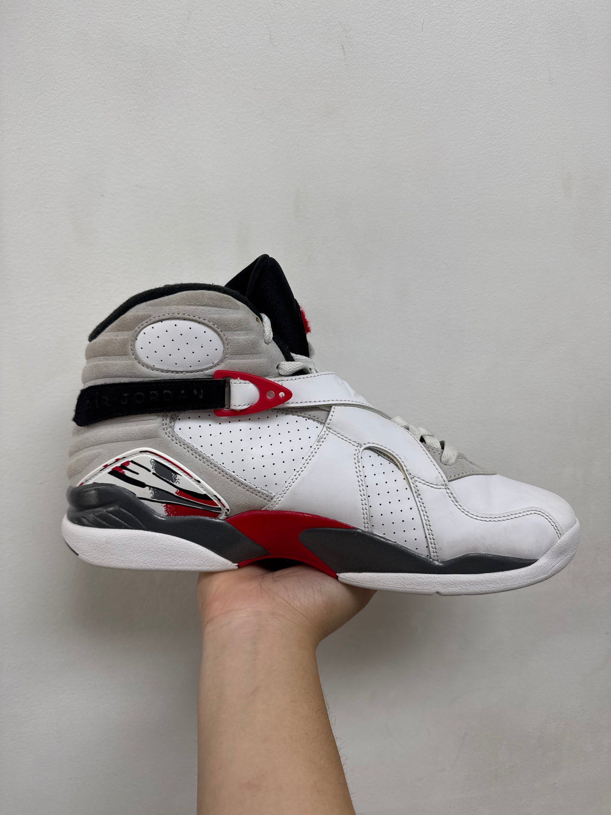 Jordan 8 Bugs Bunny Sneakers