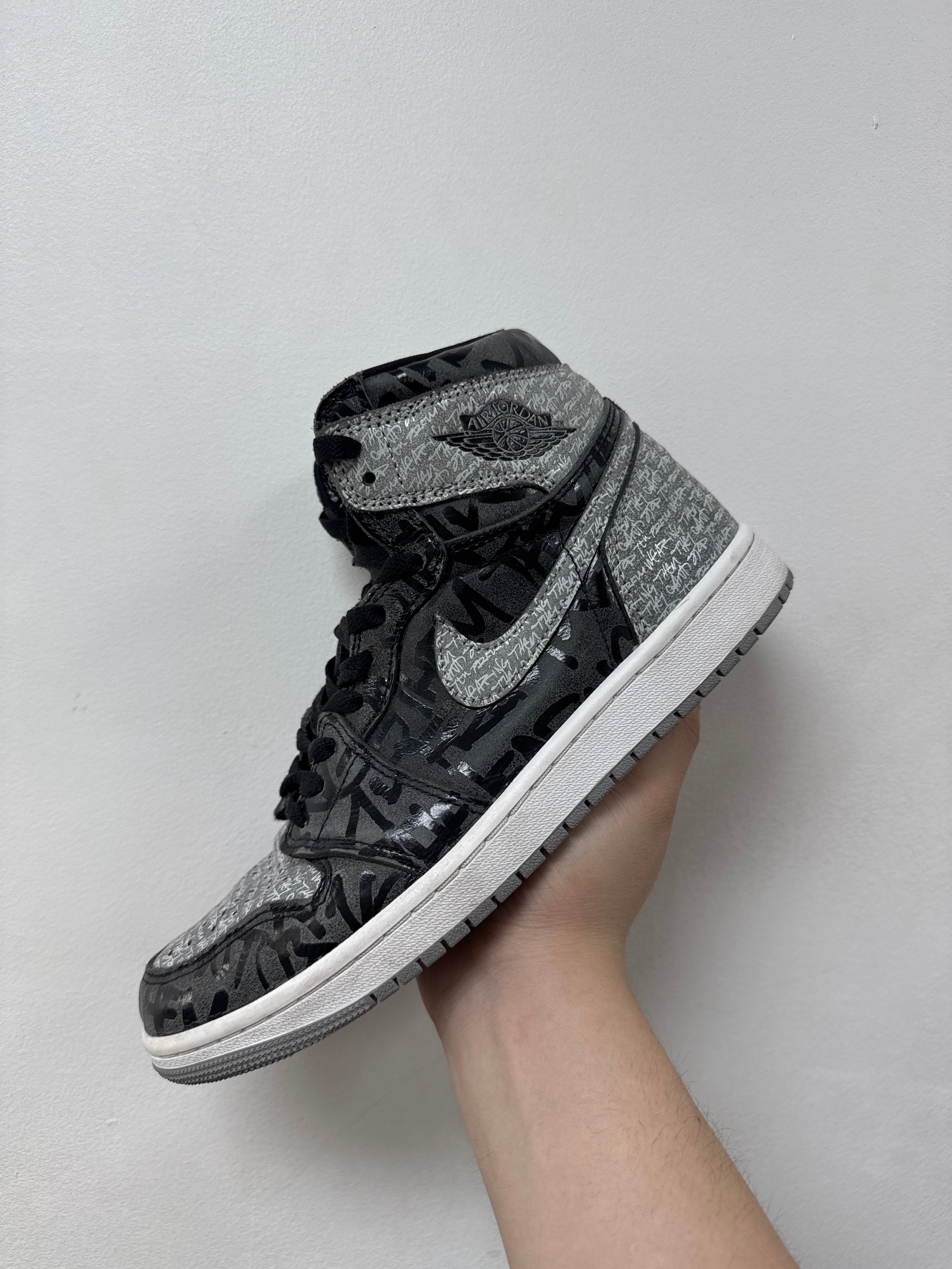 Jordan 1 Rebillionare Sneakers