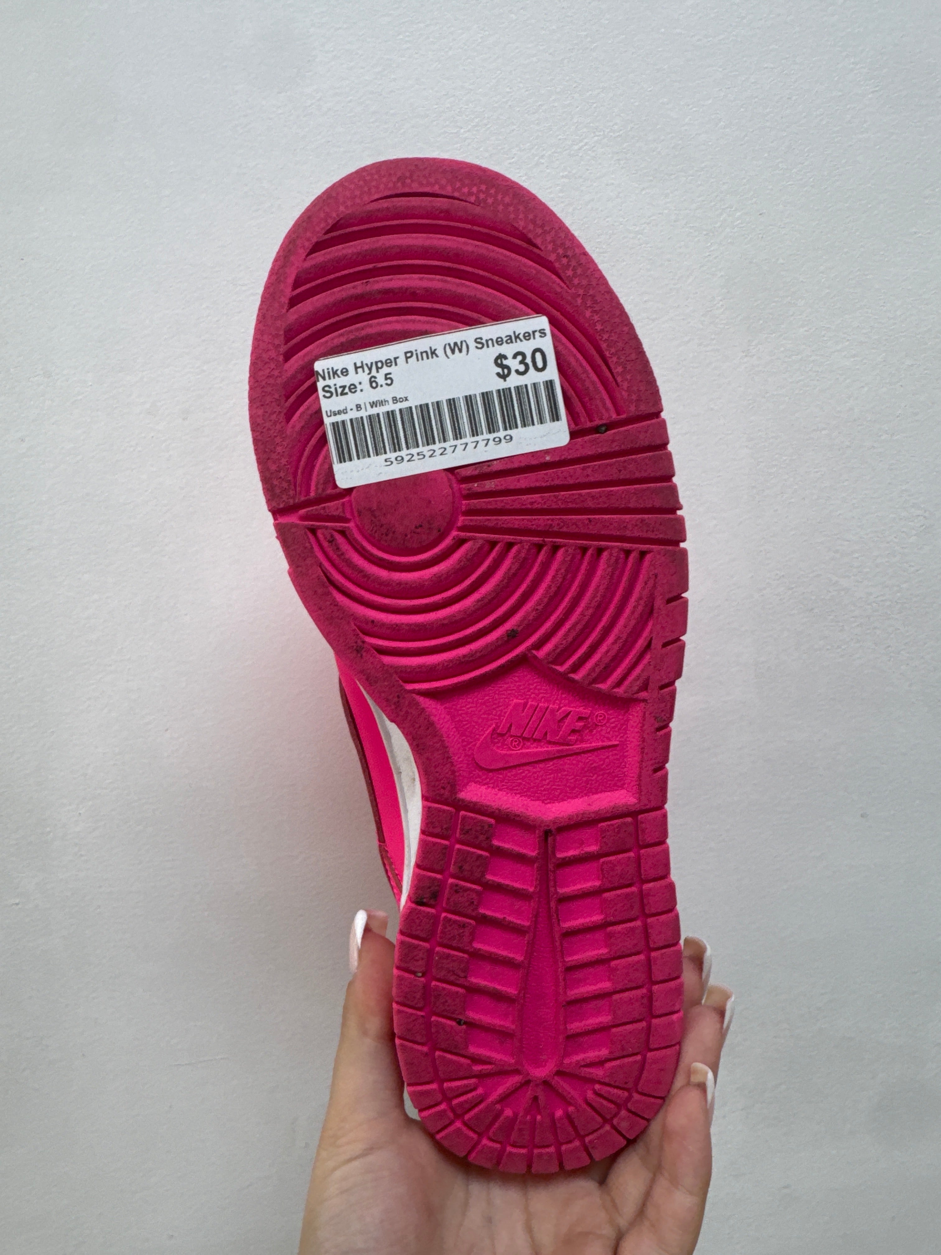 Nike Hyper Pink (W) Sneakers