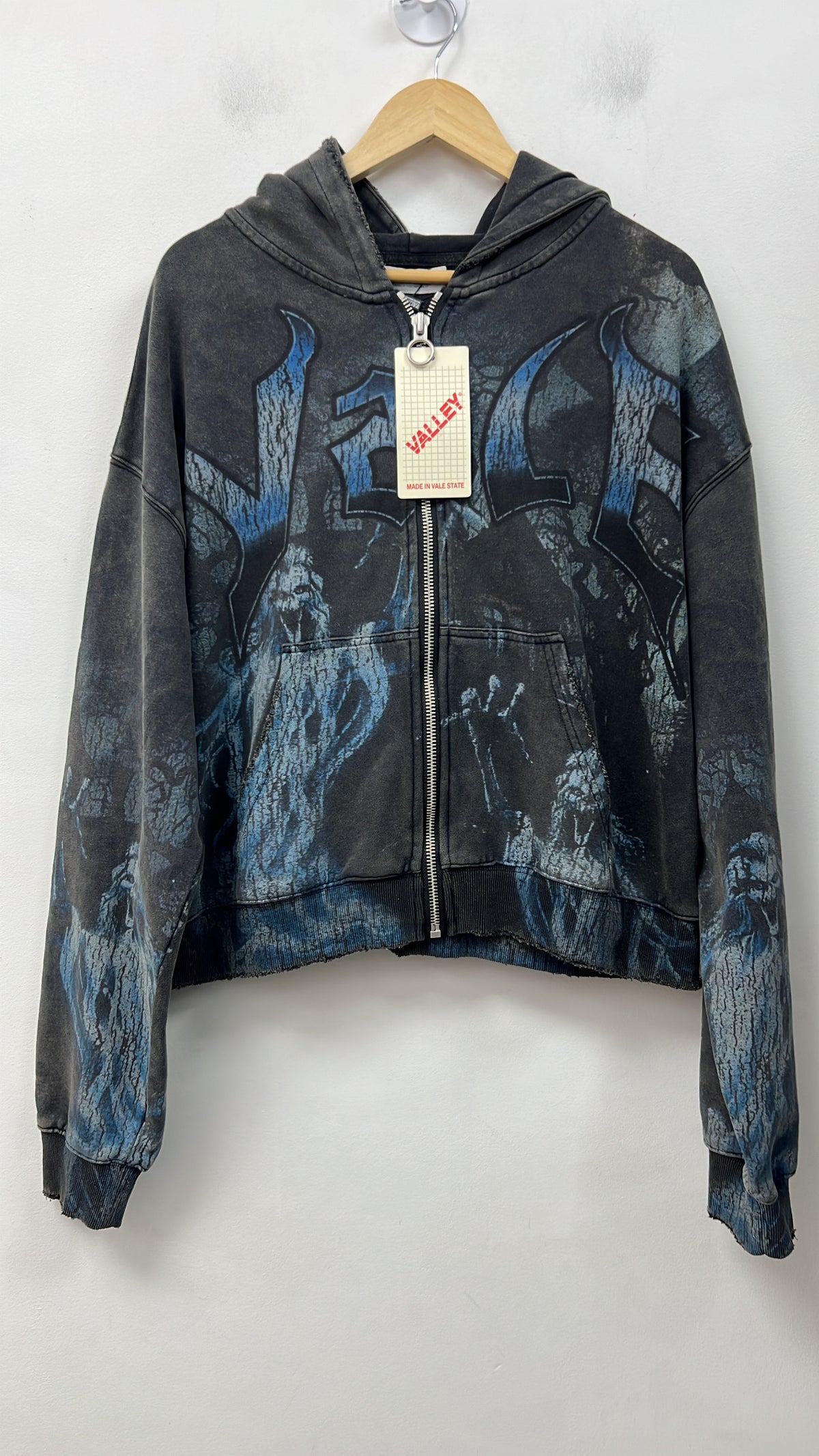 Vale Casper' Black & Blue Zip Up
