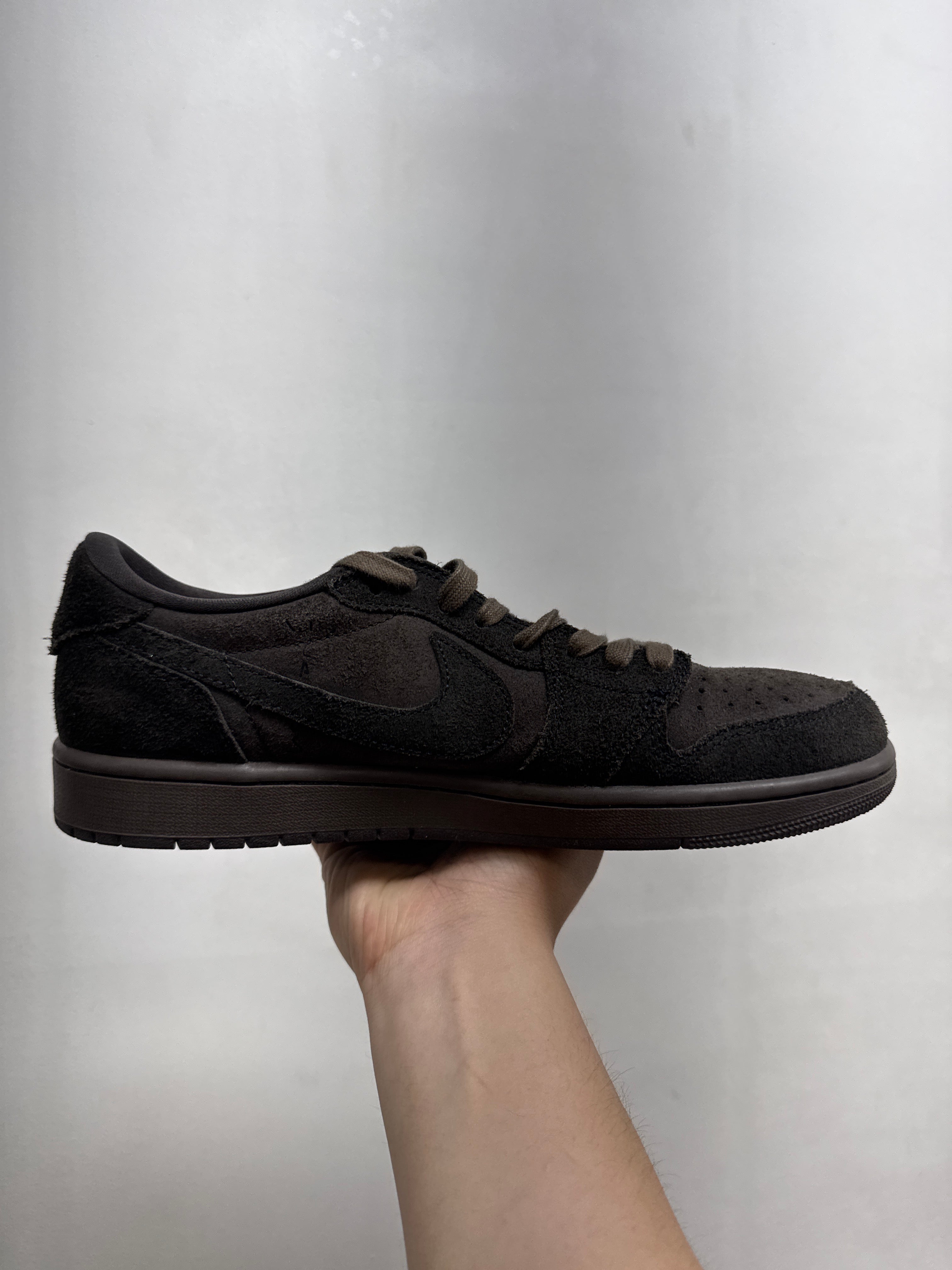 Jordan 1 Low Travis Scott Brown Velvet Sneakers