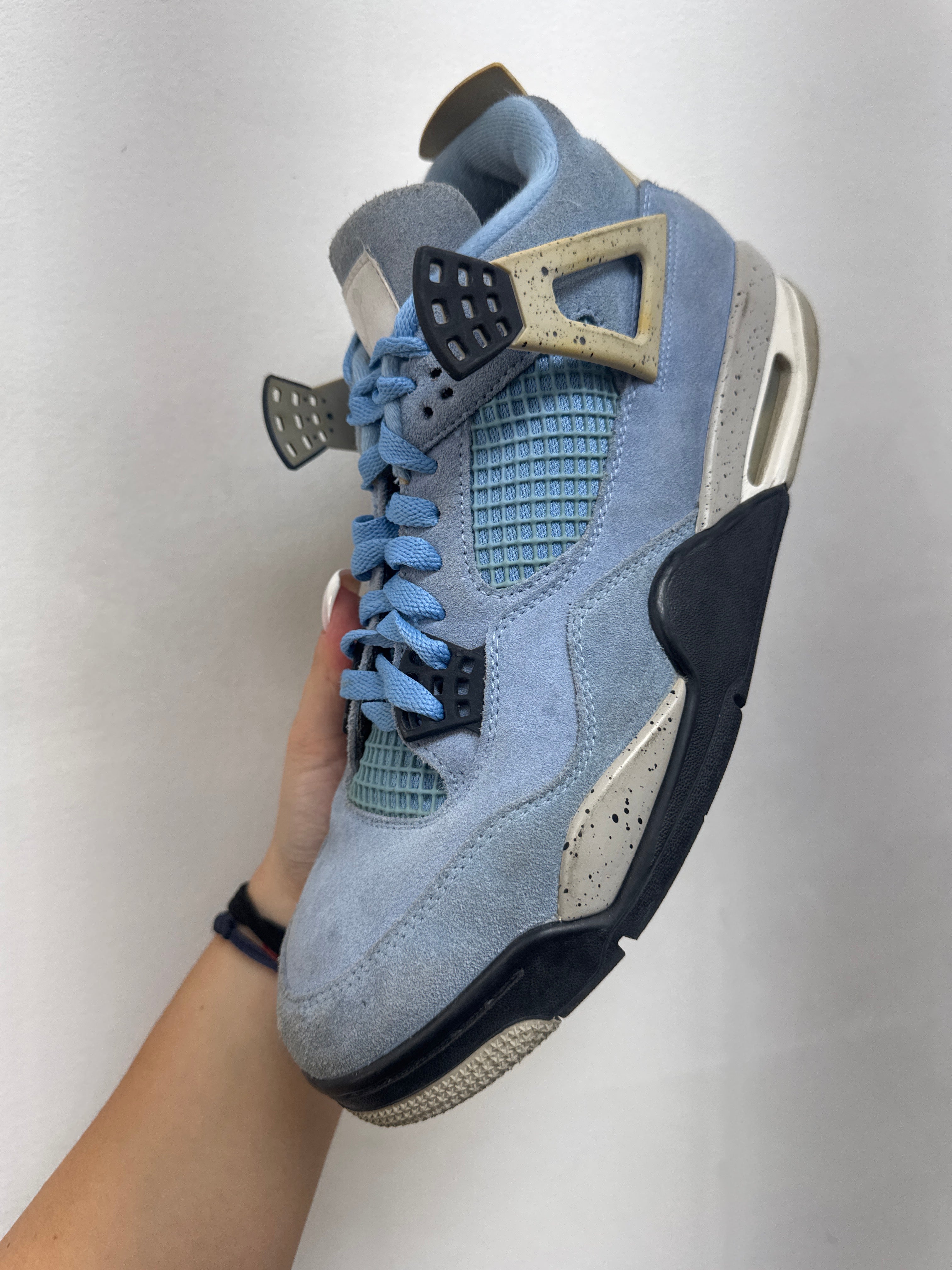 Jordan 4 University Blue Sneakers