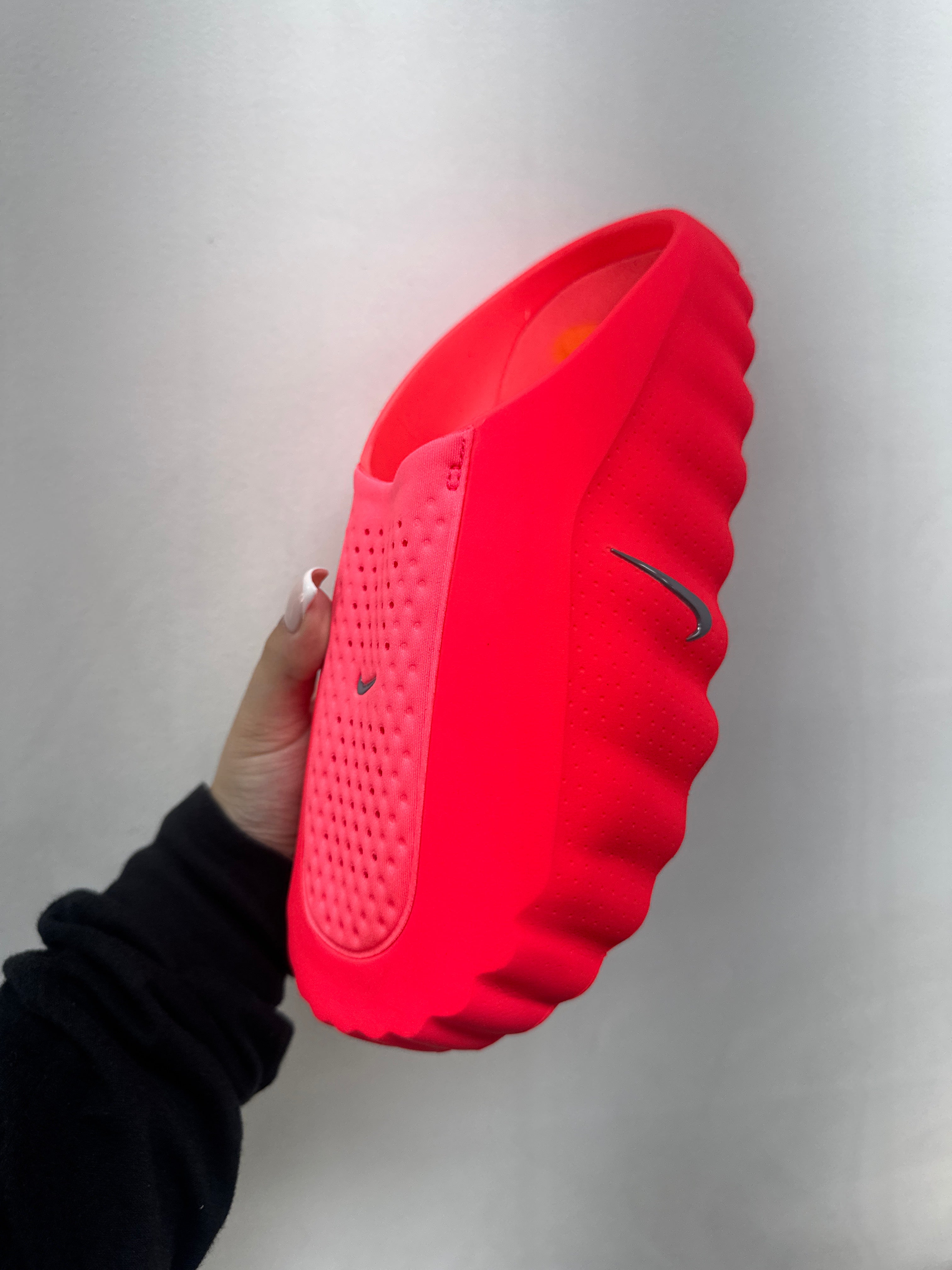 Nike Solar Red 001 Mind Slides