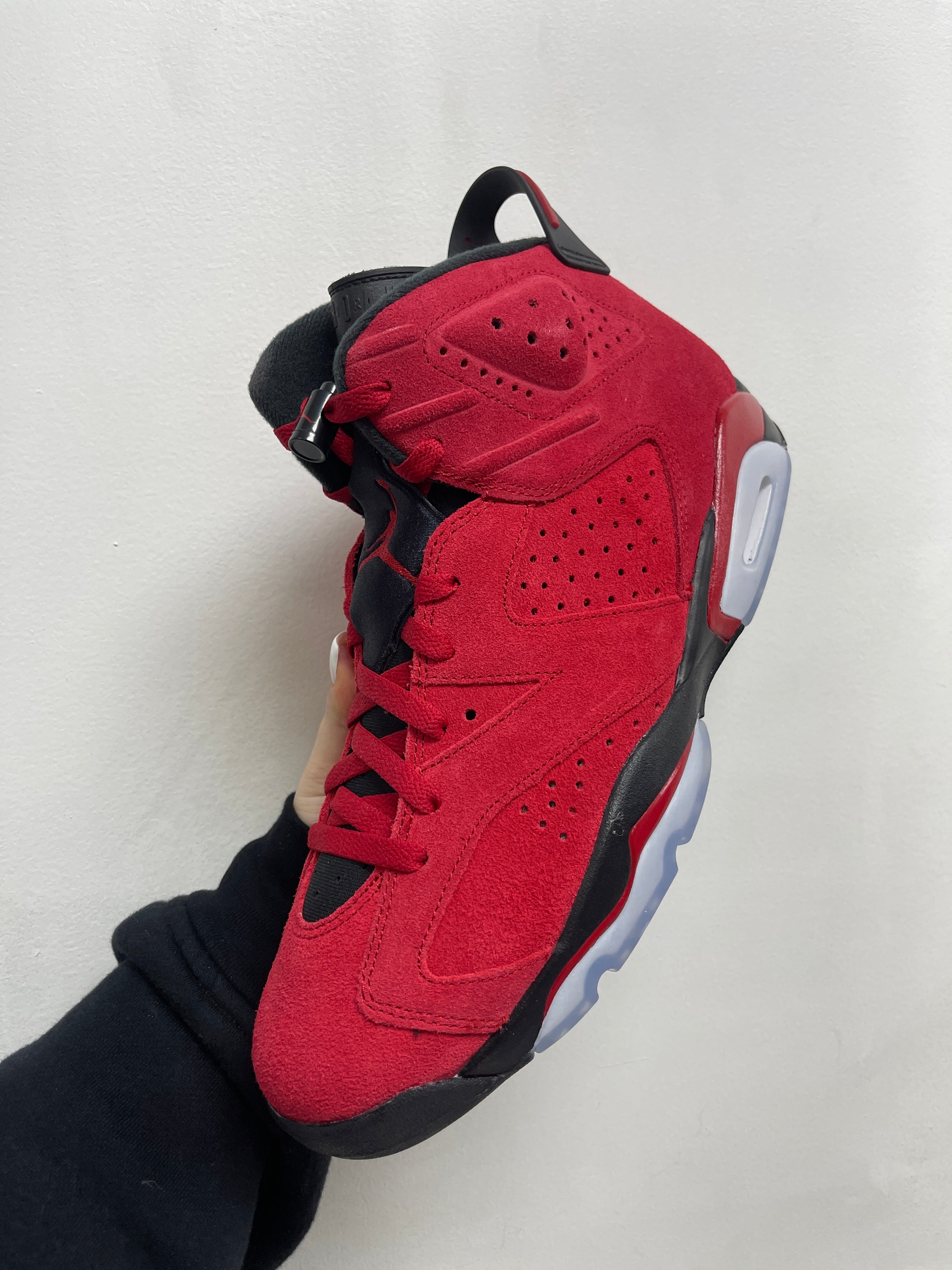 Jordan 6 Toro Bravo Sneakers