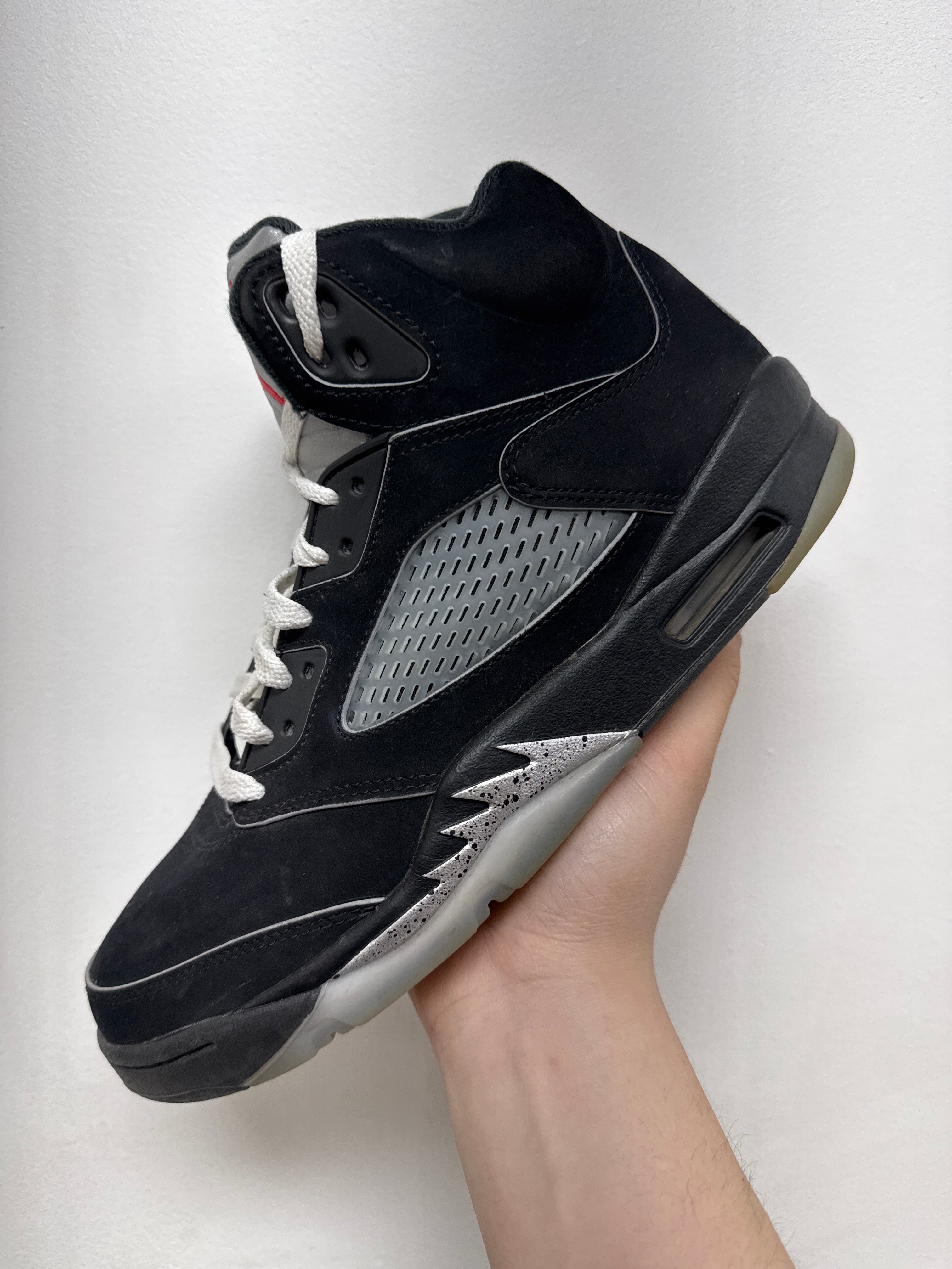 Jordan 5 Black Metallic Sneakers