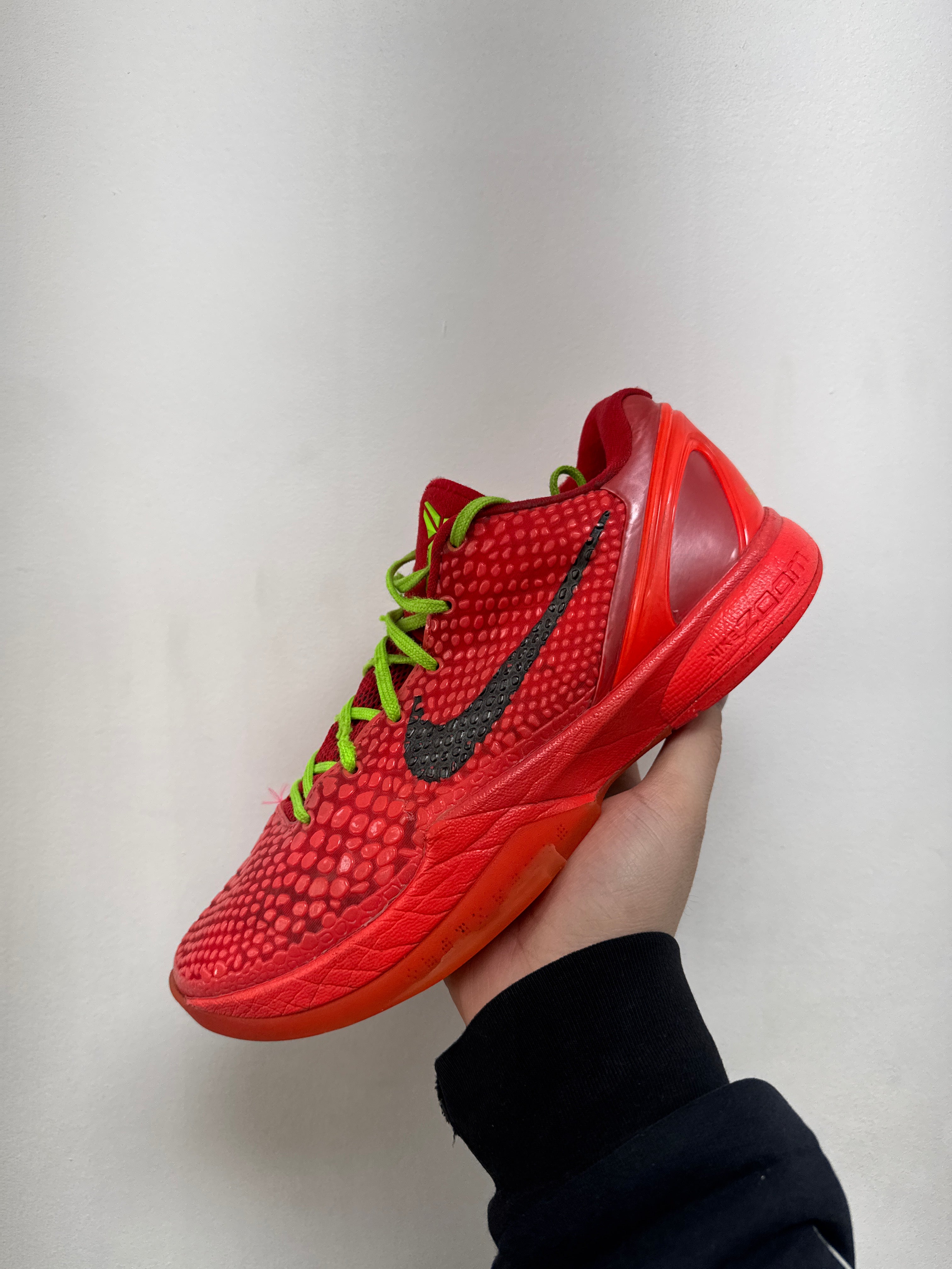 Nike Kobe 6 Reverse Grinch Sneakers