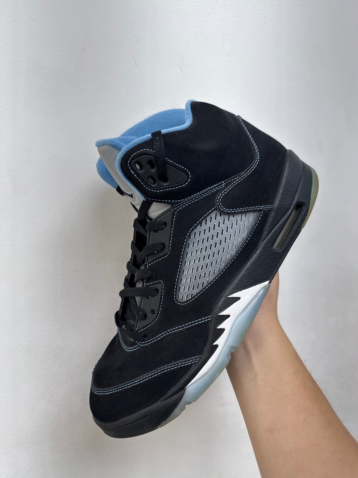 Jordan 5 Black University Blue Sneakers