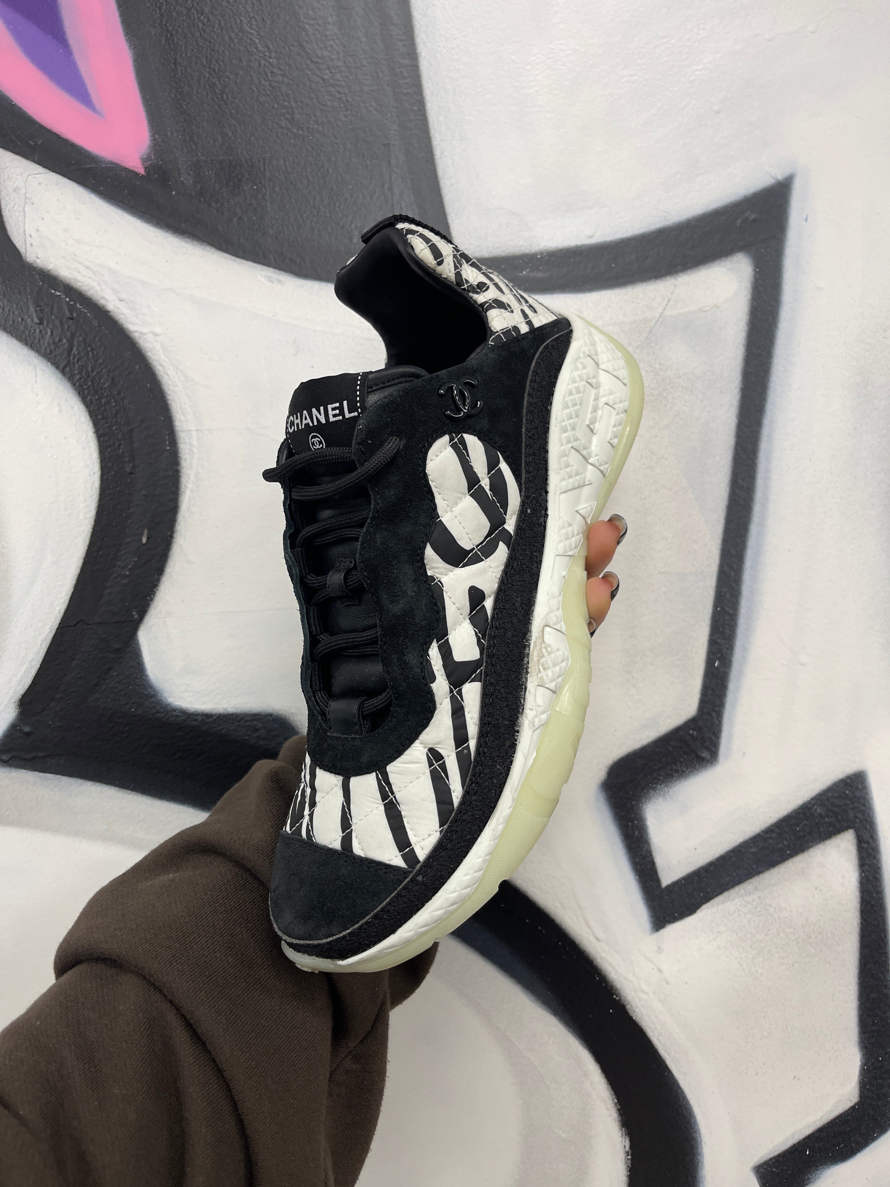Chanel CC Logo Runner Black White Used EU 39.5 No Box