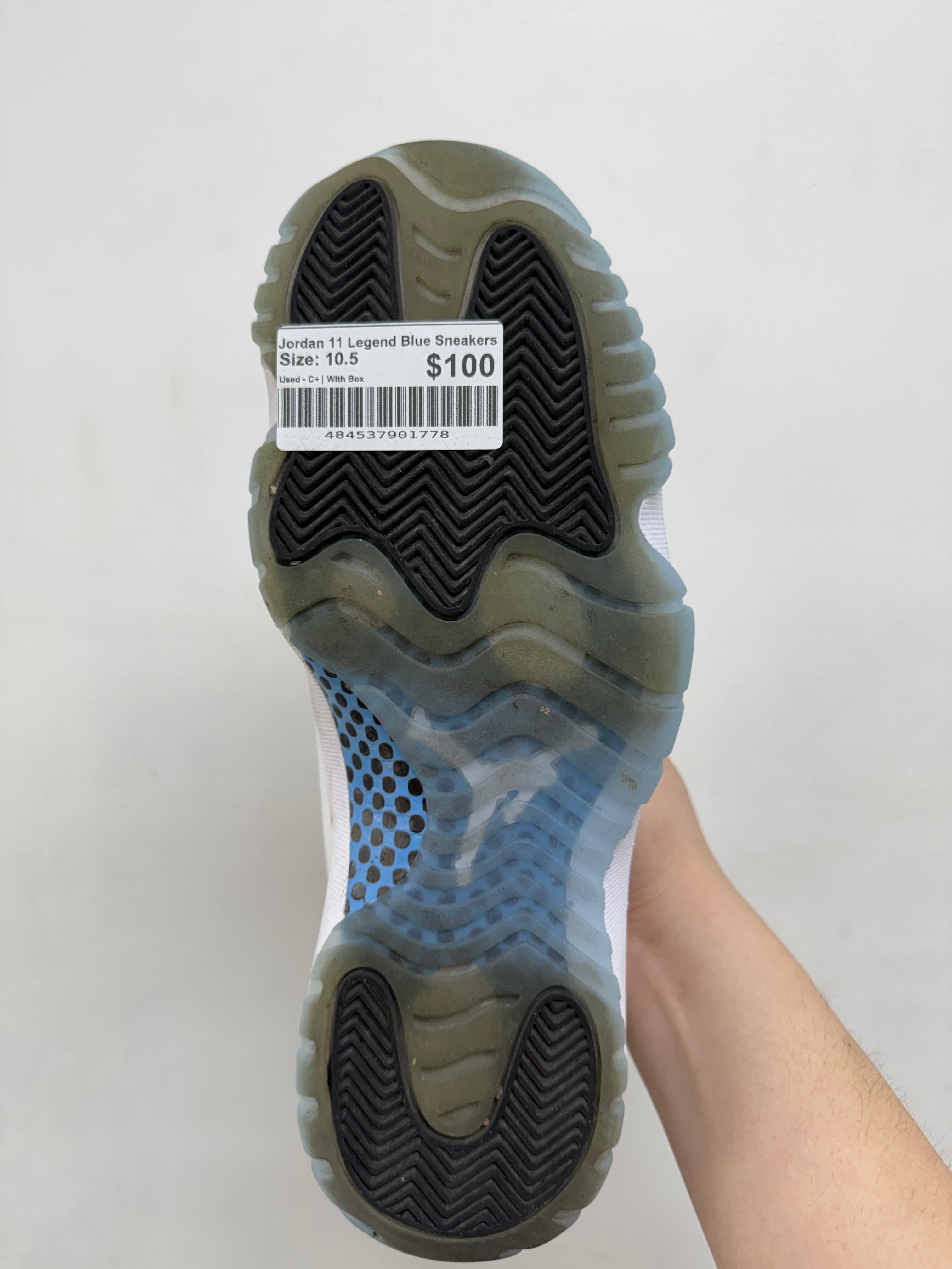 Jordan 11 Legend Blue Sneakers