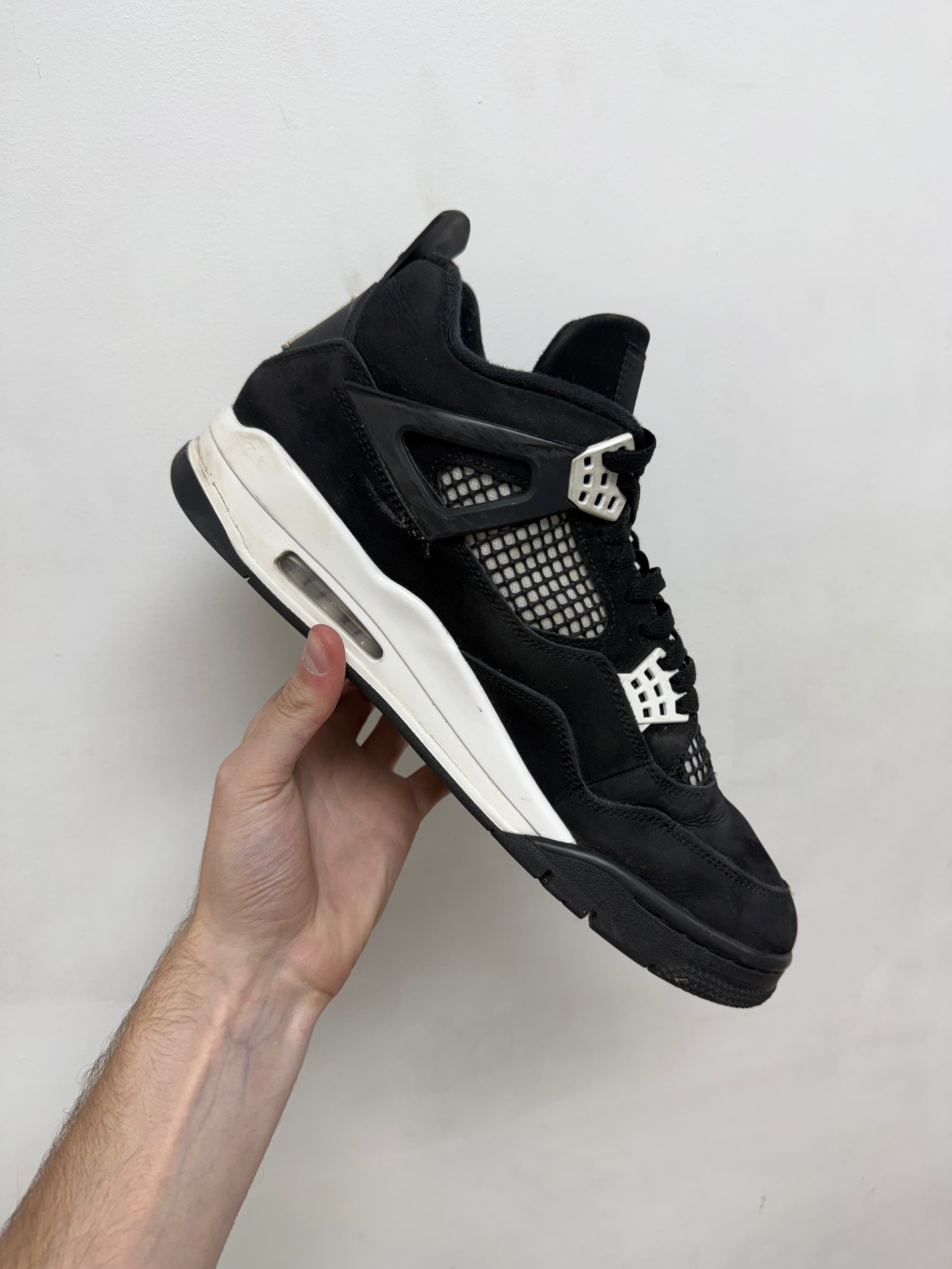 Jordan 4 White Thunder Sneakers