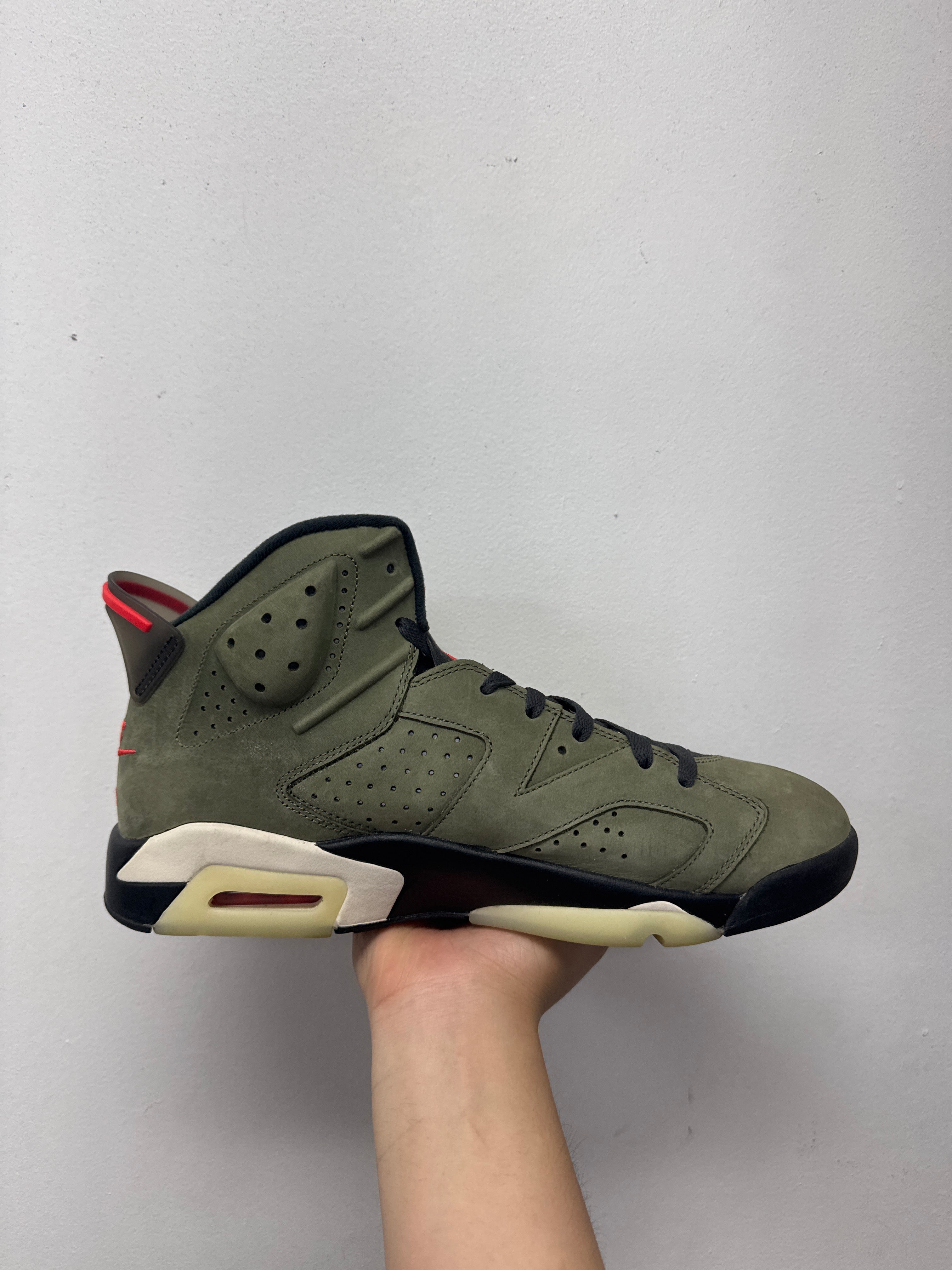 Jordan 6 Travis Scott Olive Sneakers