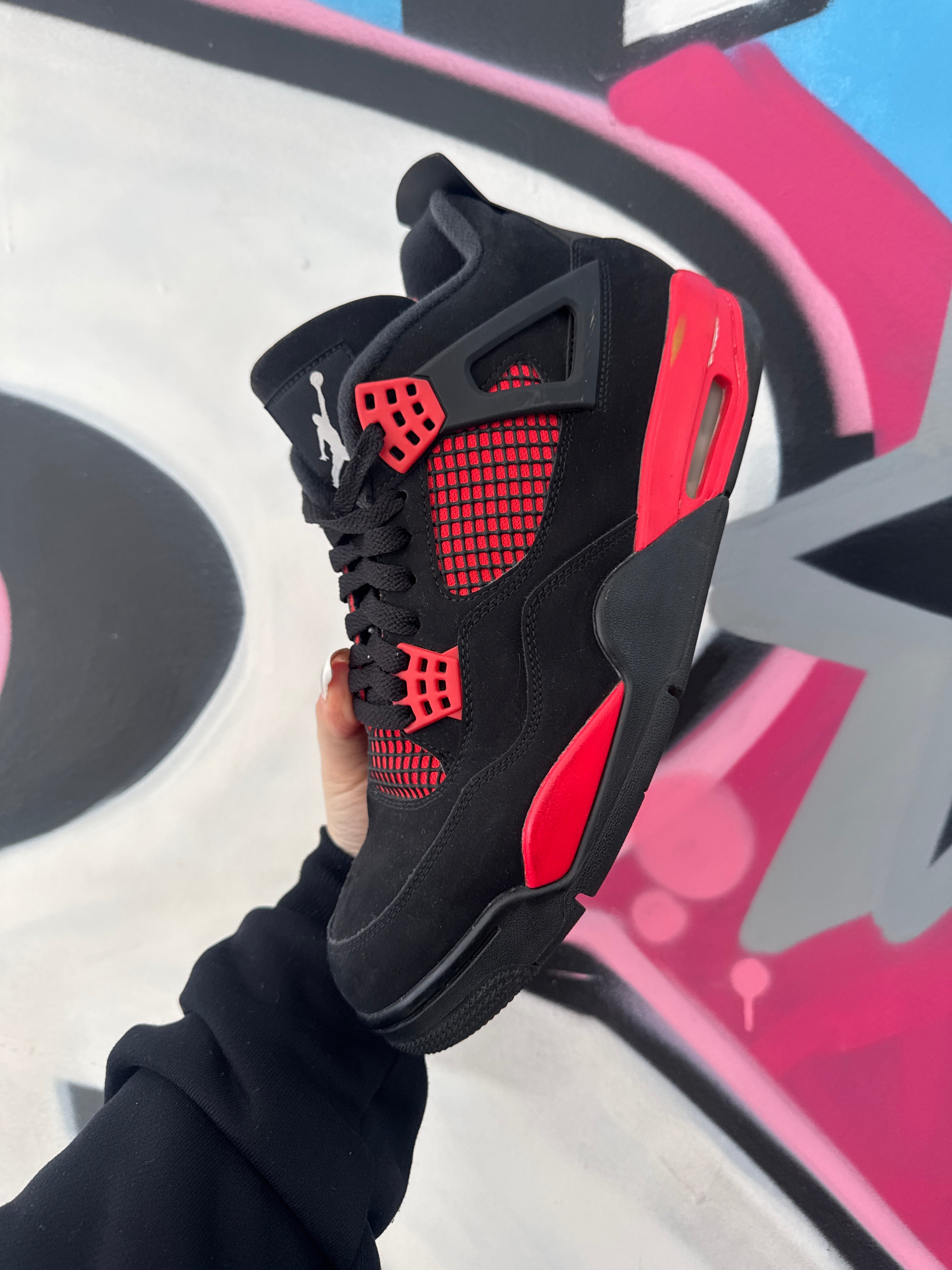 Nike Jordan 4 Red Thunder Sneakers