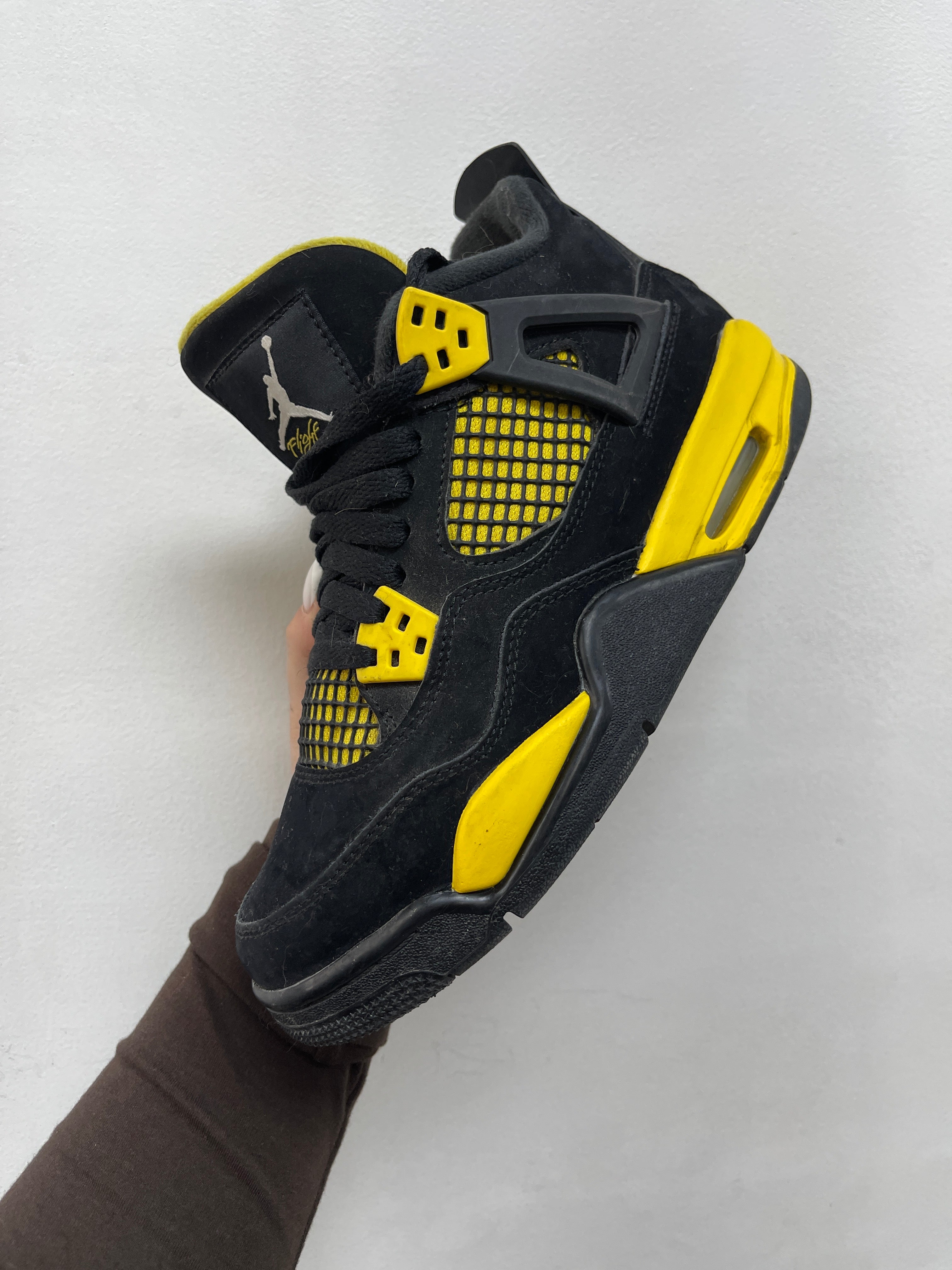Jordan 4 Yellow Thunder Sneakers