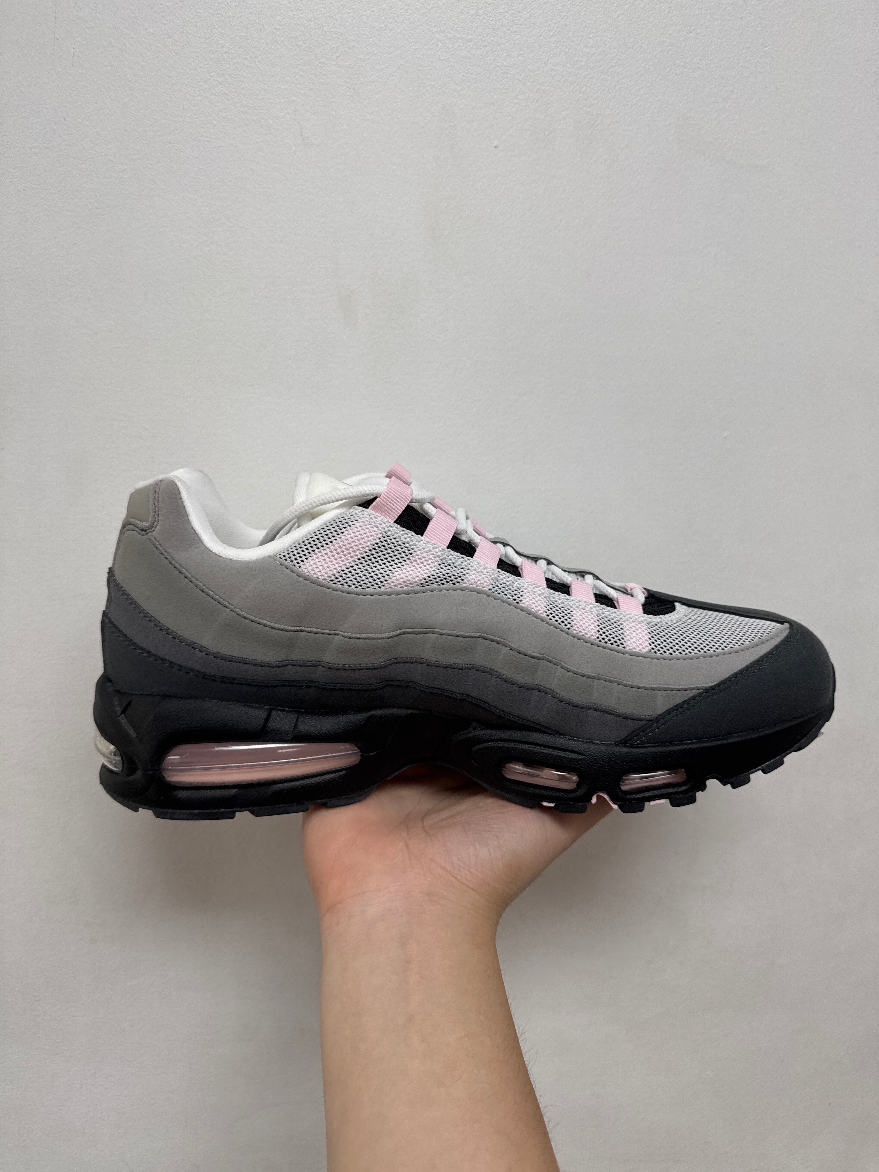 Nike AM95 Soft Pink Sneakers