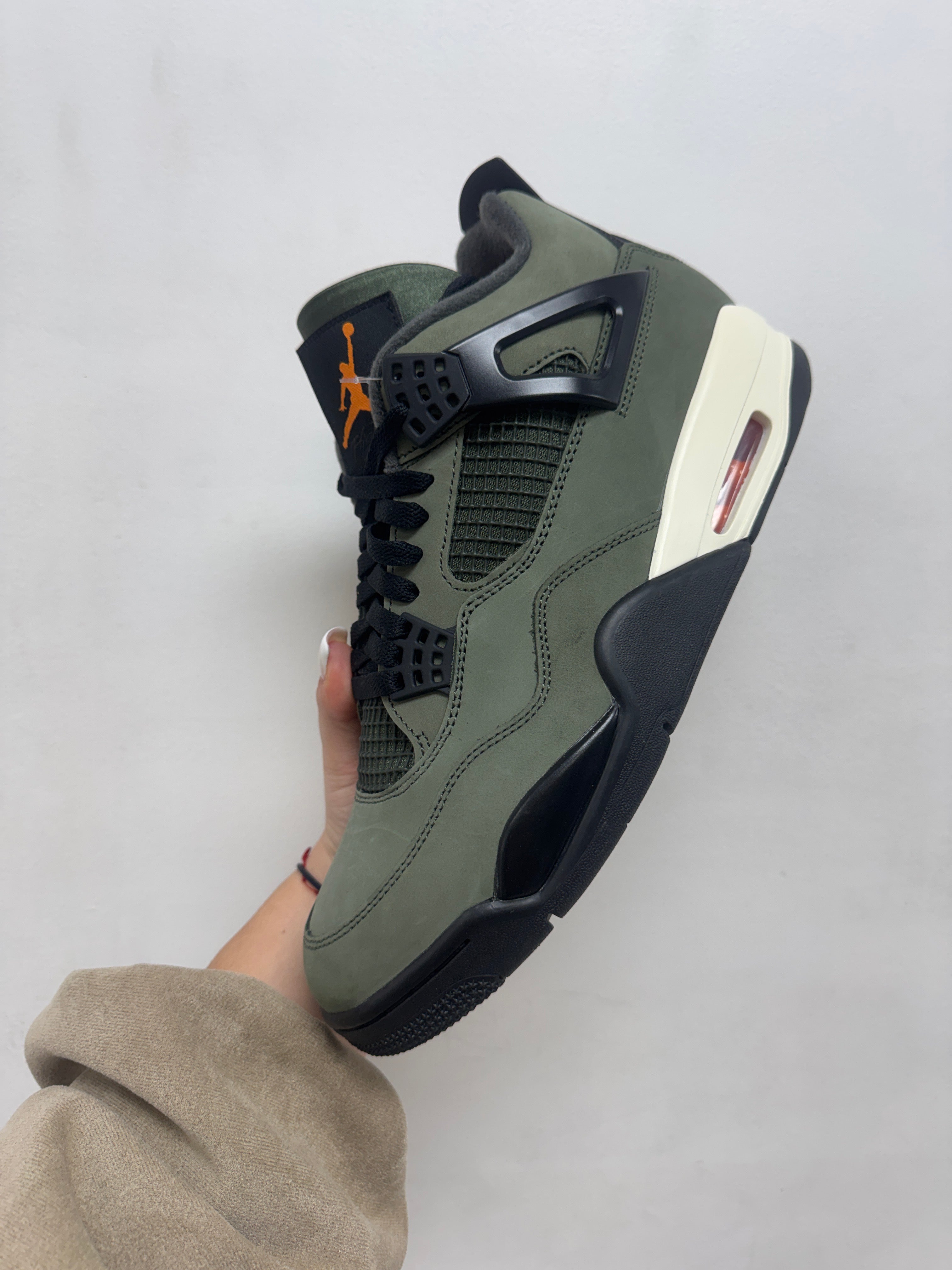 Nike Jordan 4 Undefeated Sneakers