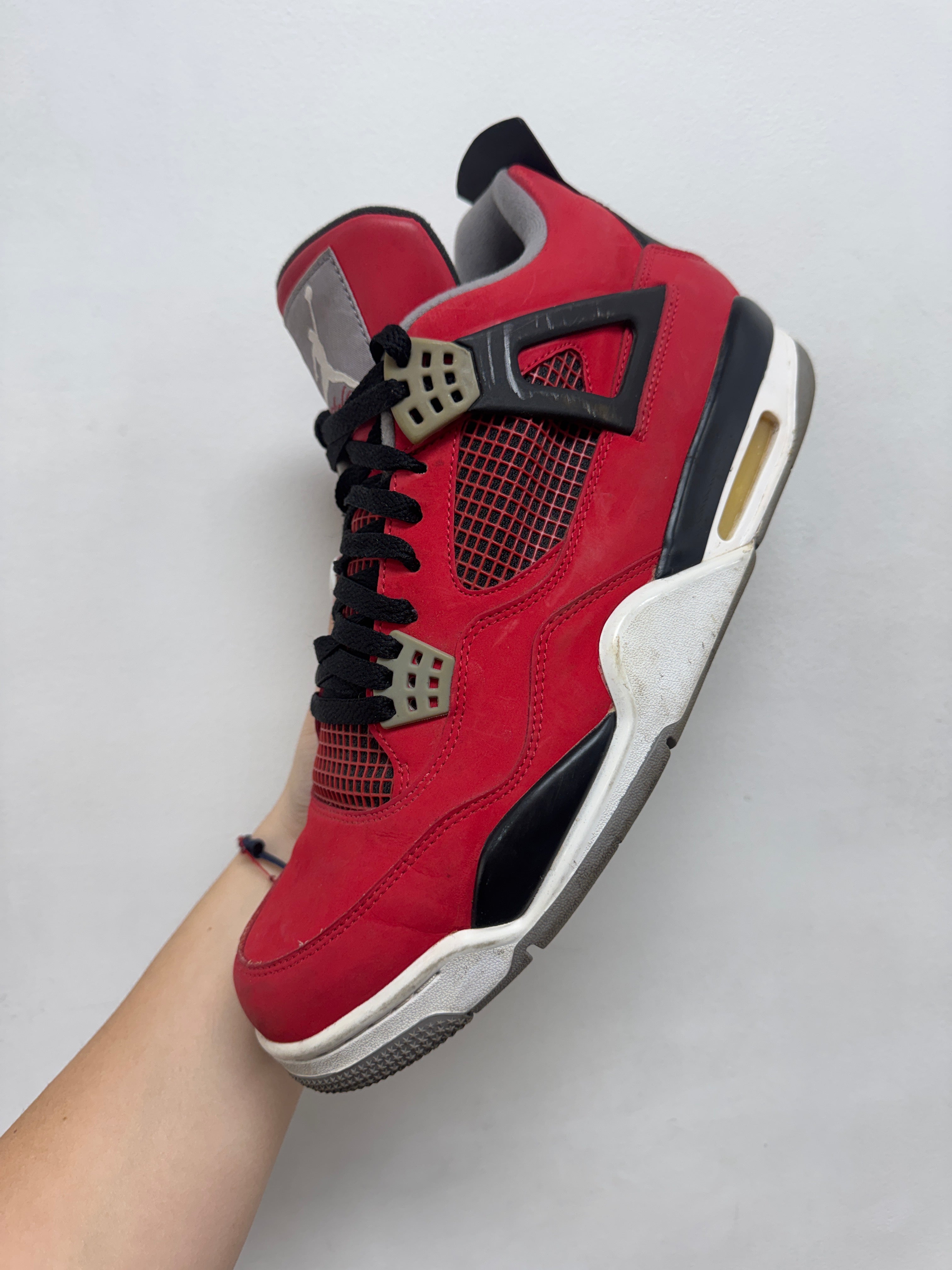 Jordan 4 Toro Bravo Sneakers
