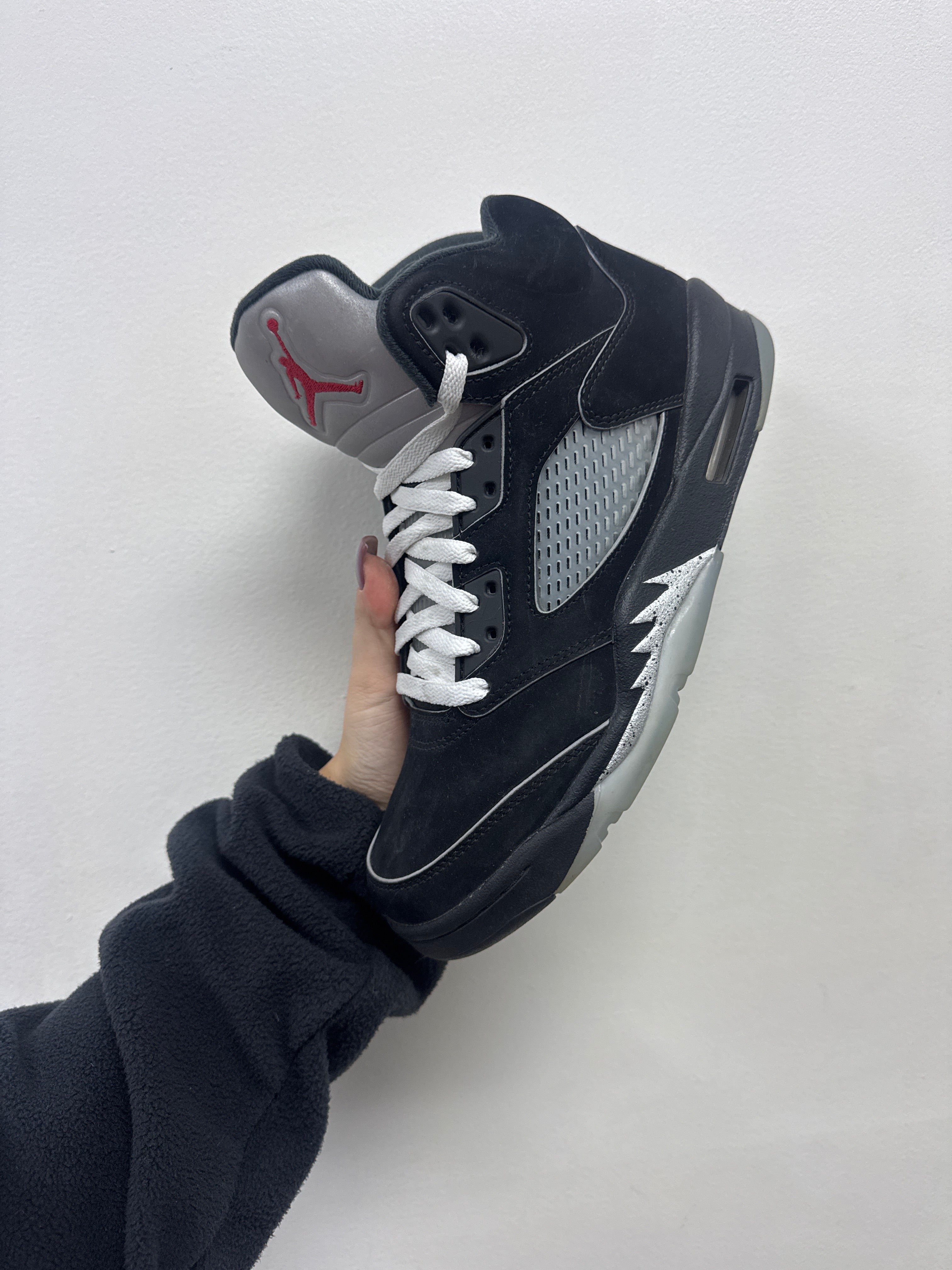 Jordan 5 Black Metallic Sneakers