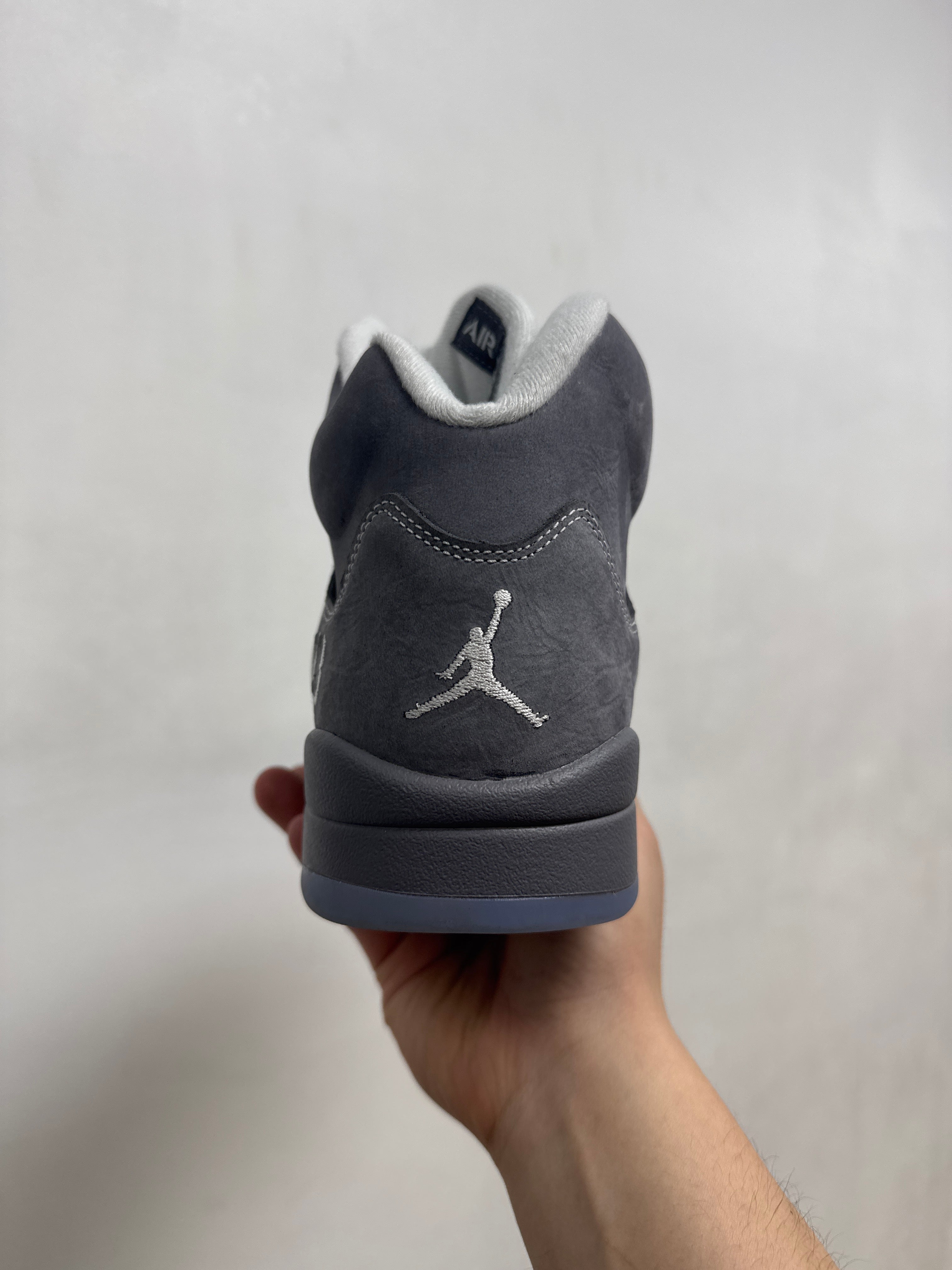 Jordan 5 Wolf Grey Sneakers