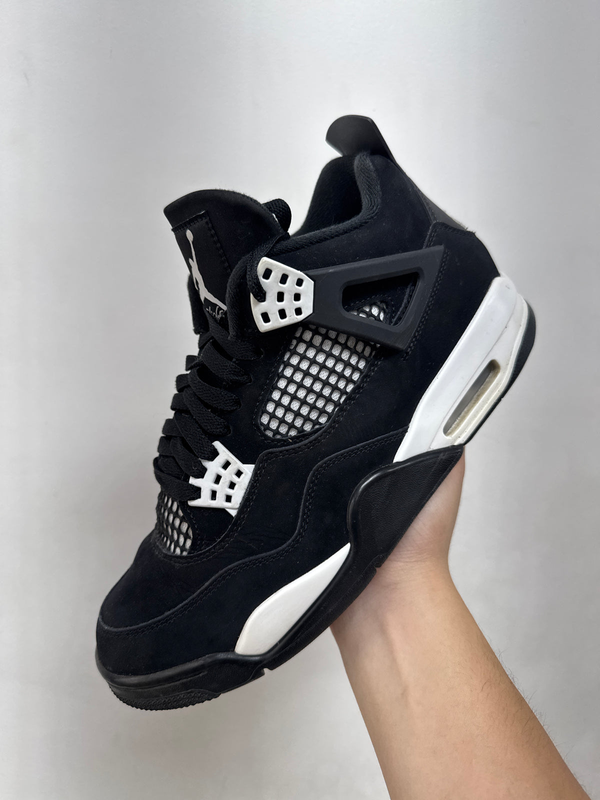 Jordan 4 White Thunder Sneakers