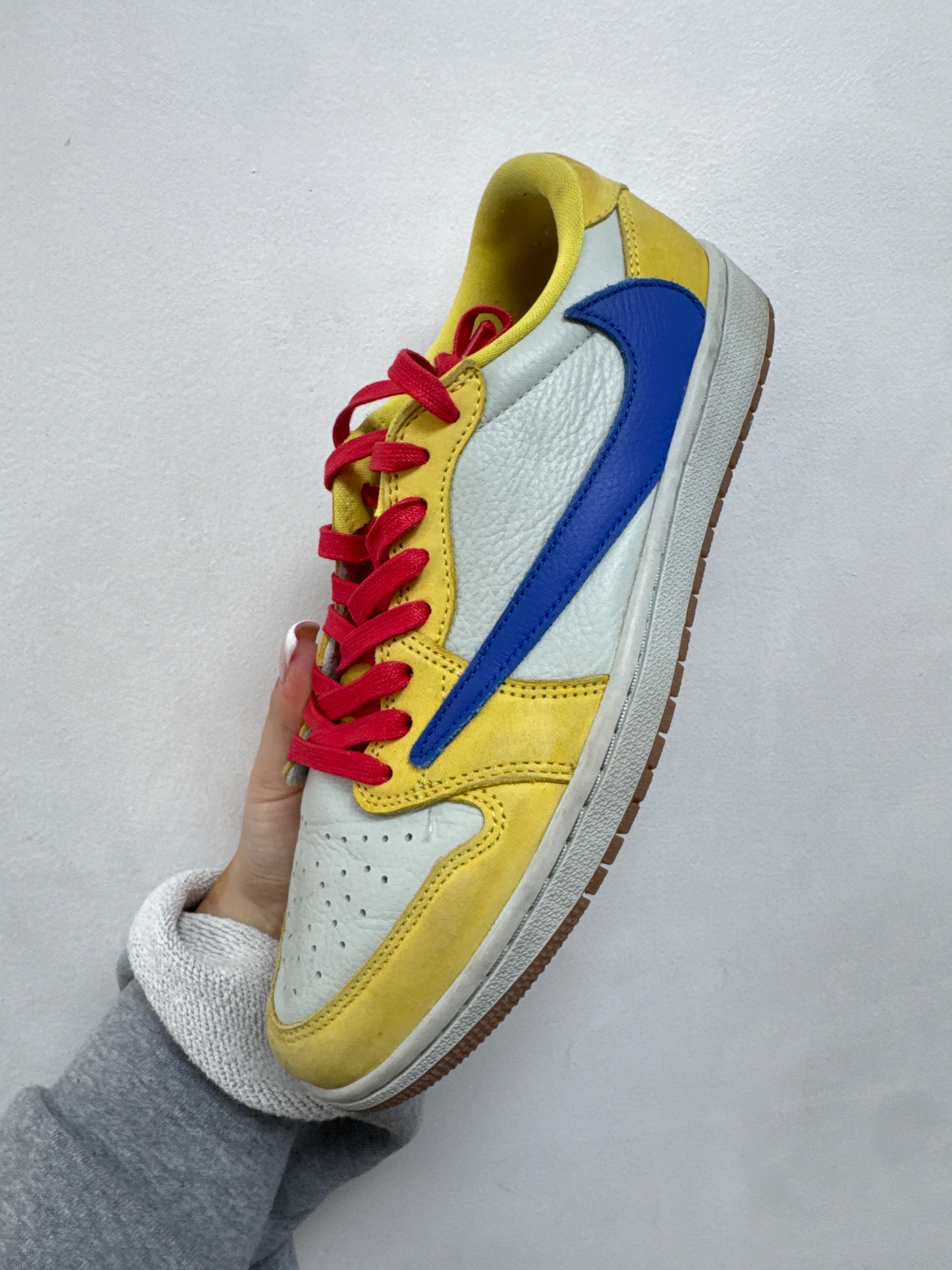 Jordan 1 Low Travis Scott Yellow Canary Sneakers