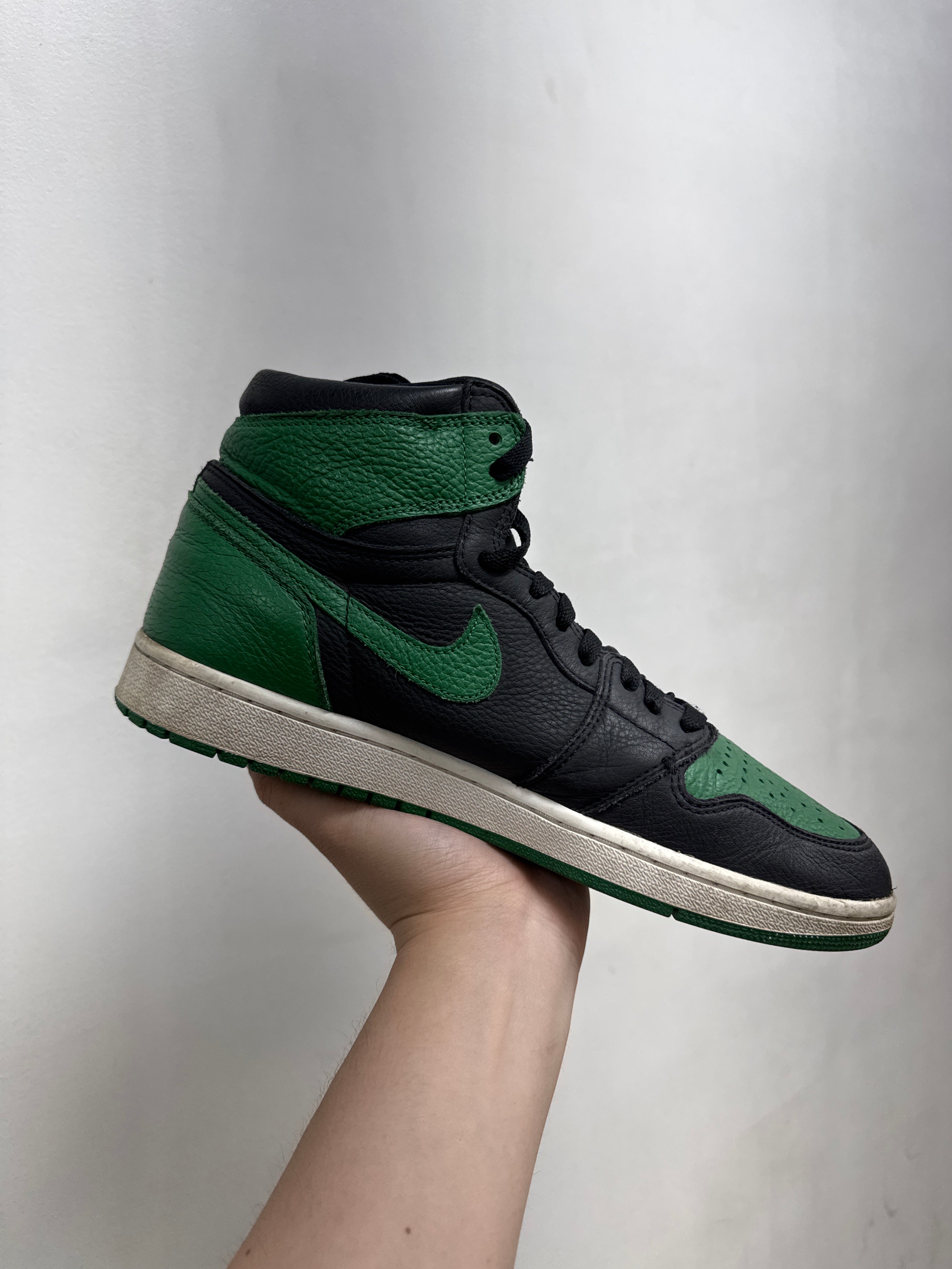 Jordan 1 Pine Green 3.0 Sneakers