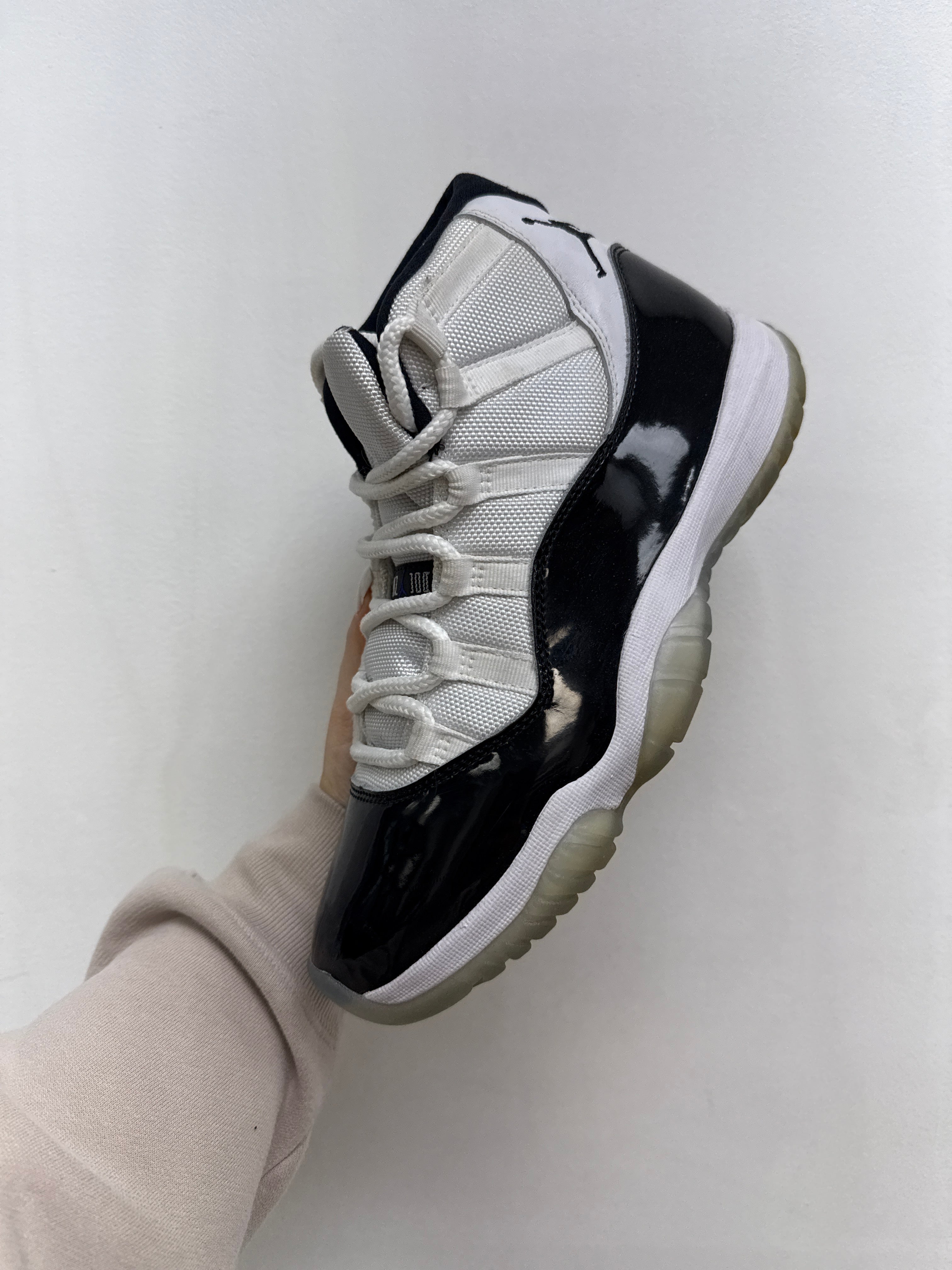Jordan 11 Concord Sneakers