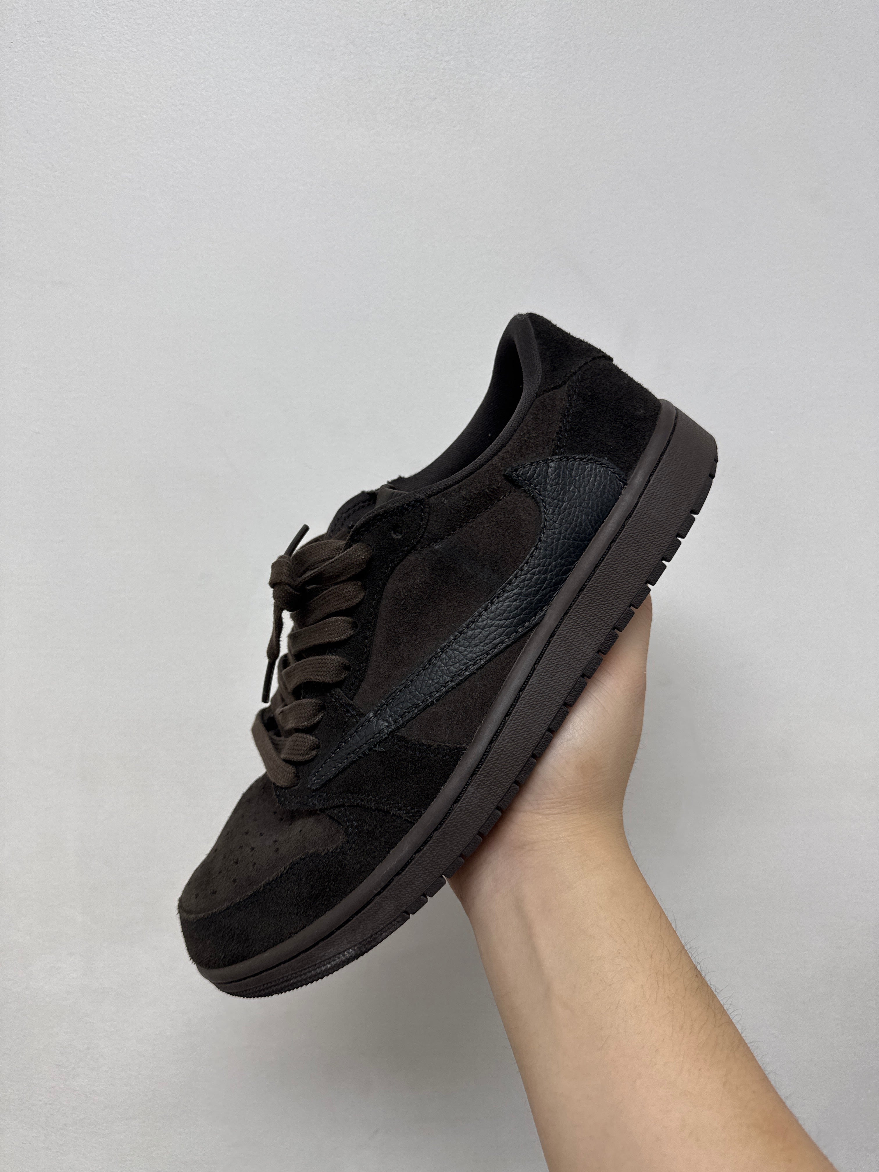 Jordan 1 Low Travis Scott Brown Velvet Sneakers