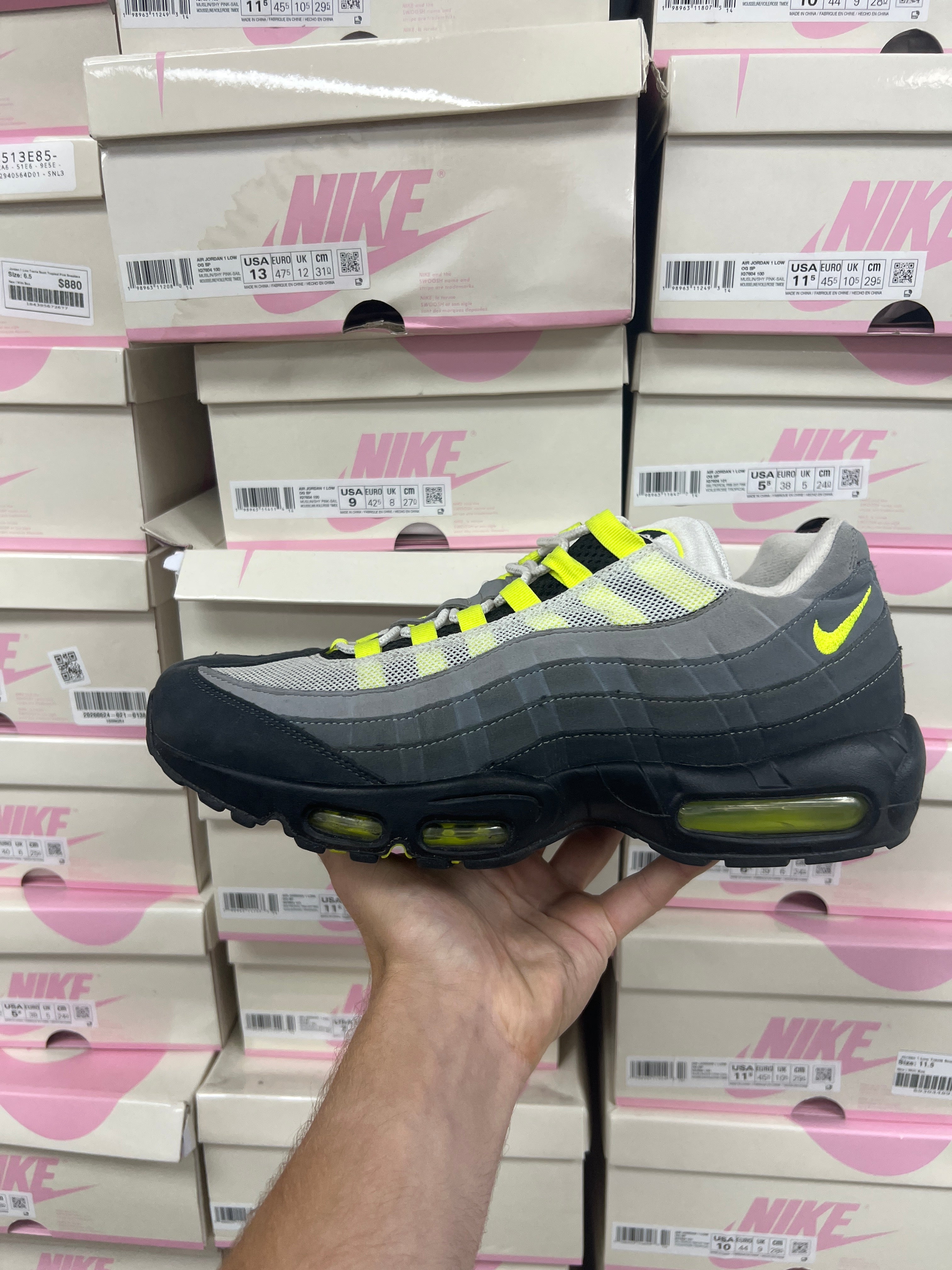 Nike AM95 Neon Sneakers