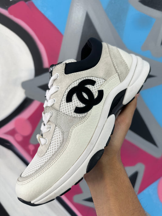 Chanel Runner White Black (EU 39) Used With Box