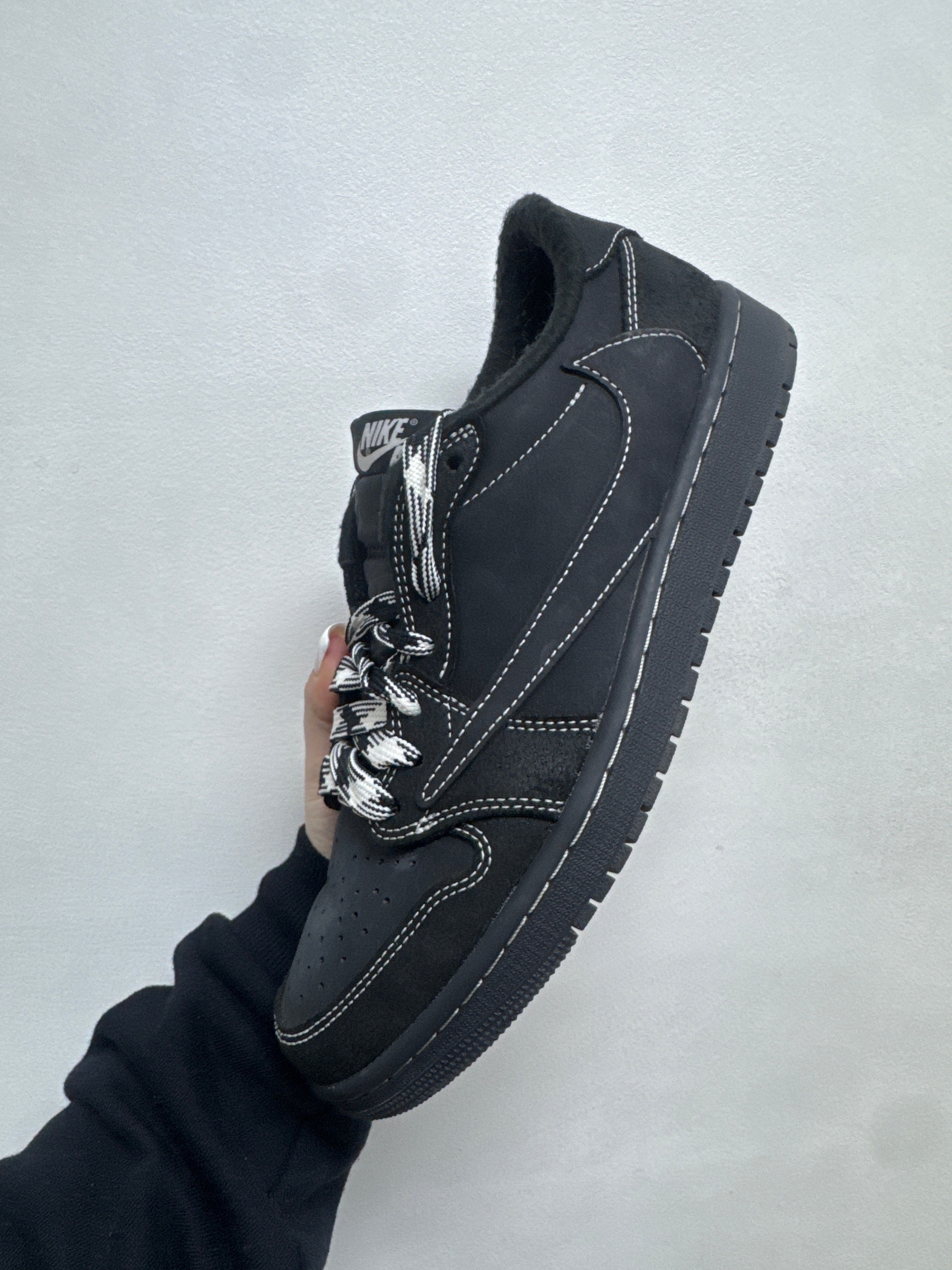 Jordan 1 Low TS Black Phantom Sneakers