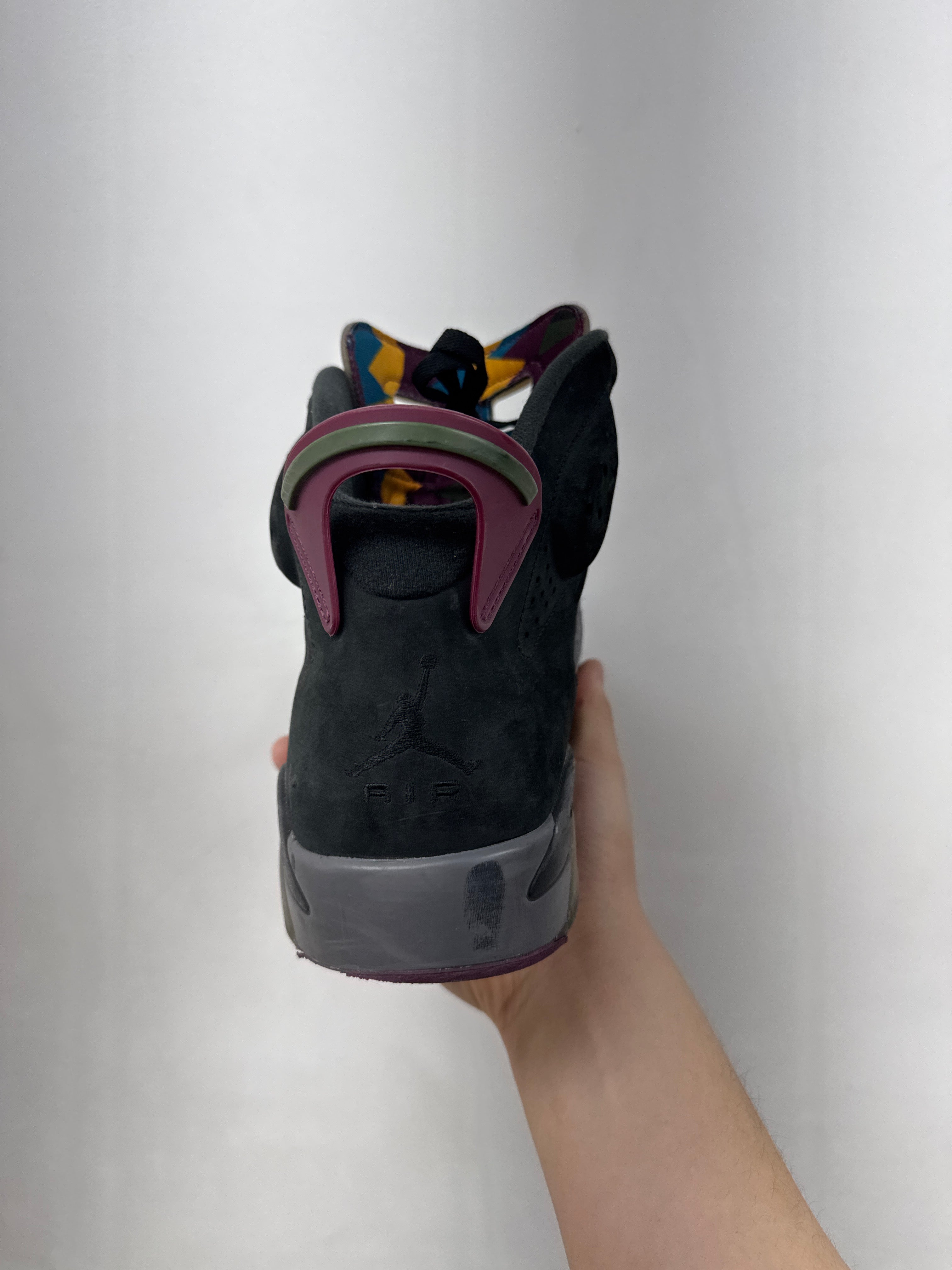 Jordan 6 Bordeaux Sneakers