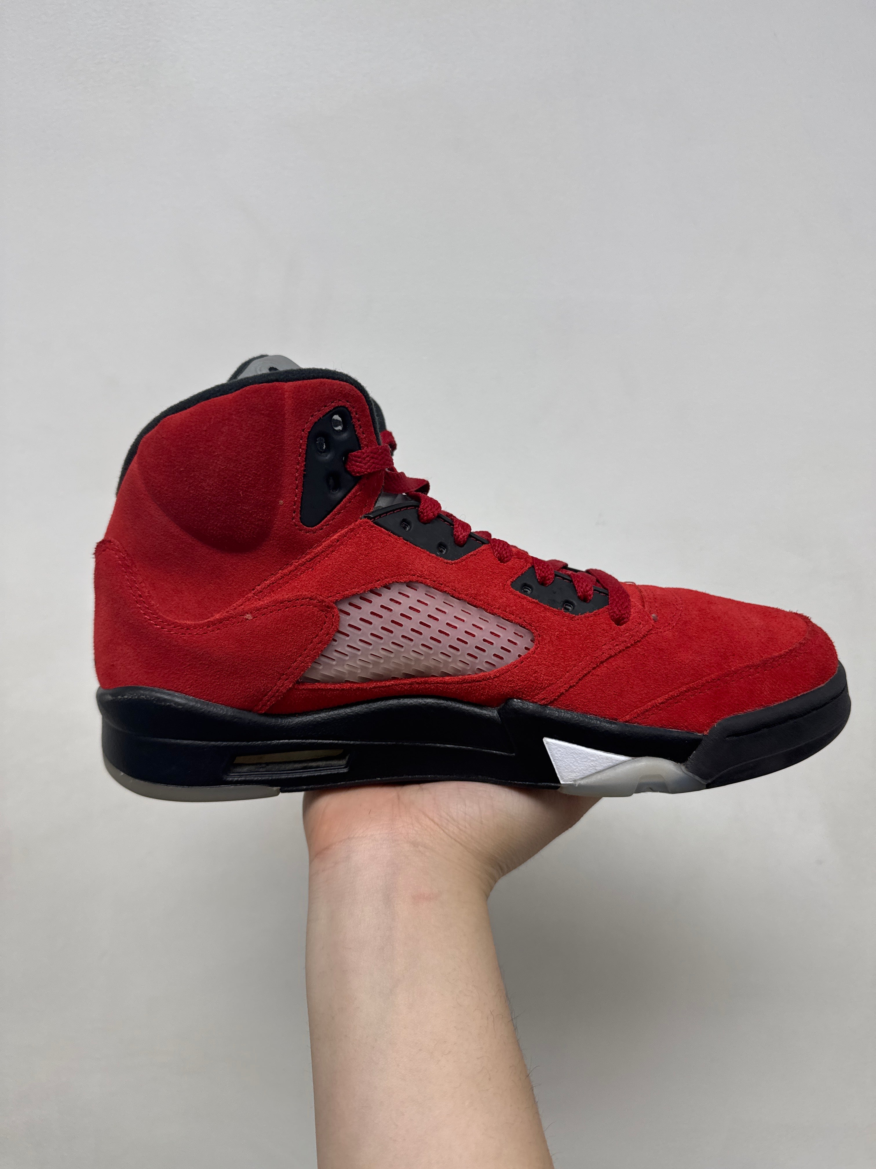 Nike Jordan  5 Raging Bulls Sneakers