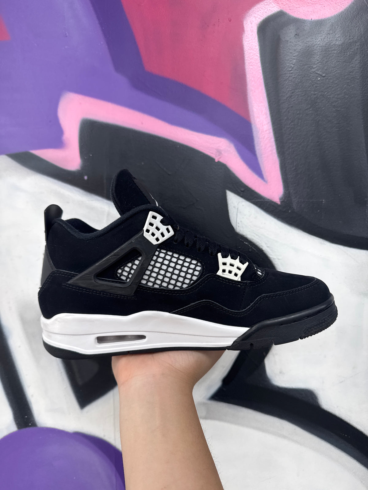 Jordan 4 White Thunder Sneakers