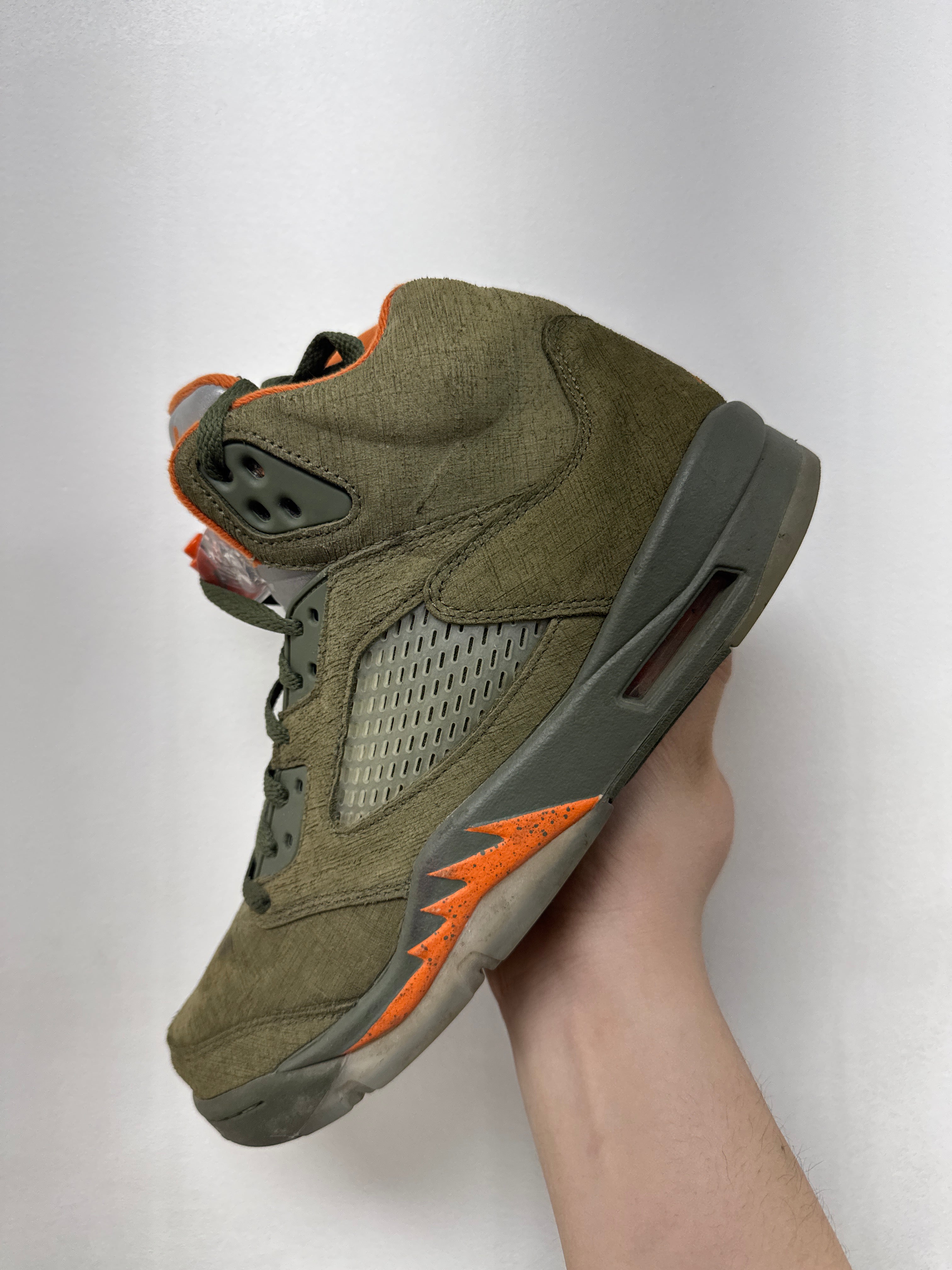 Jordan 5 Olive Sneakers