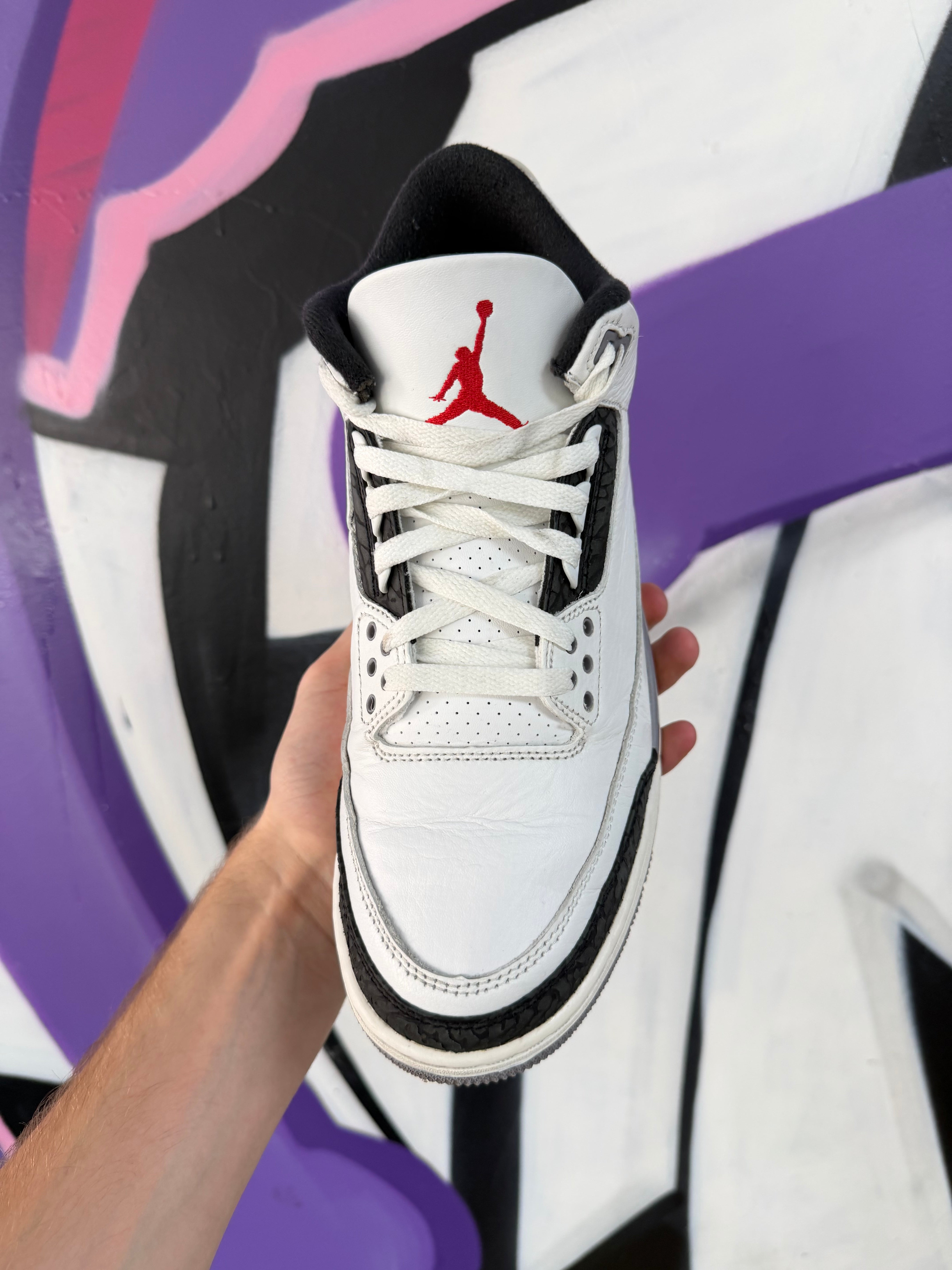 Jordan 3 Cement Grey Sneakers