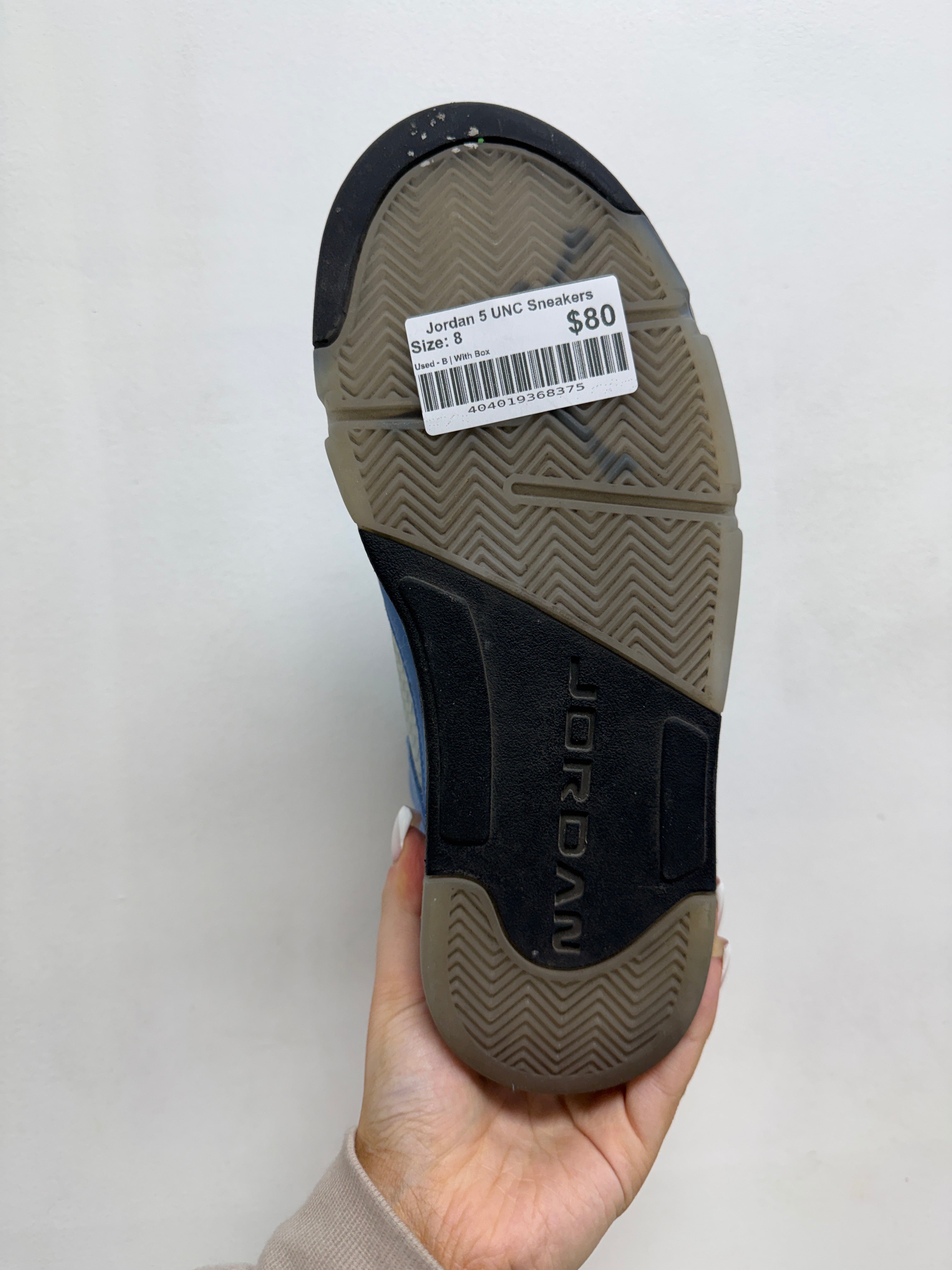 Jordan 5 UNC Sneakers
